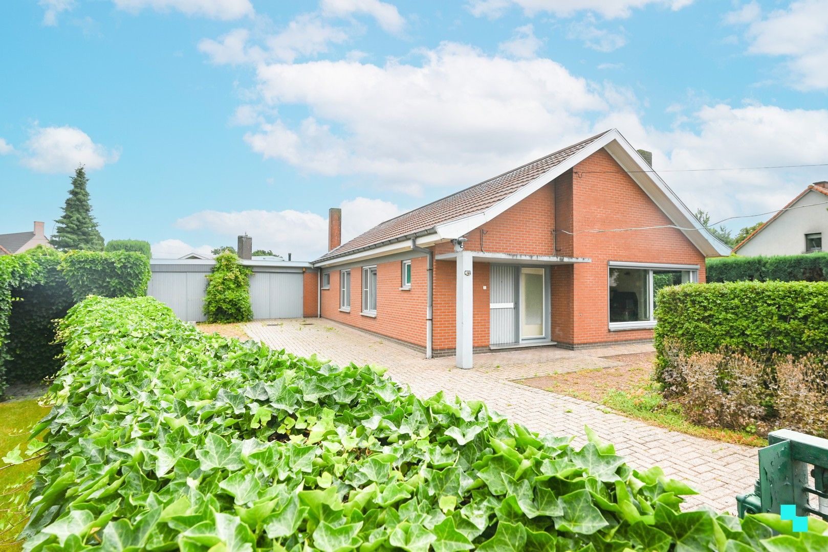Hoofdfoto van de publicatie: Rustig gelegen open bebouwing in Zulte