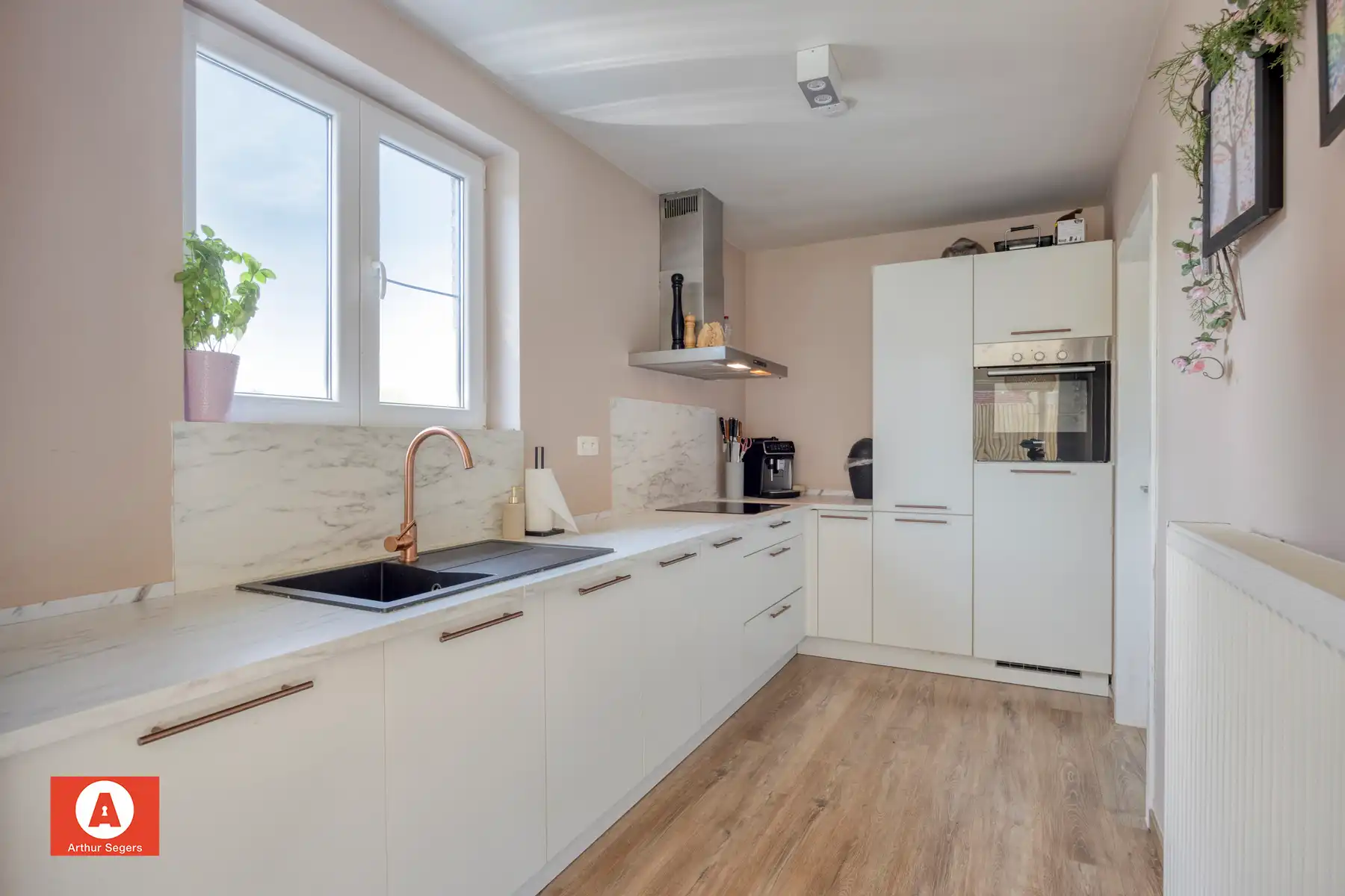 Hedendaags, energiezuinig en ruim dorps-appartement (126 m²) foto 8