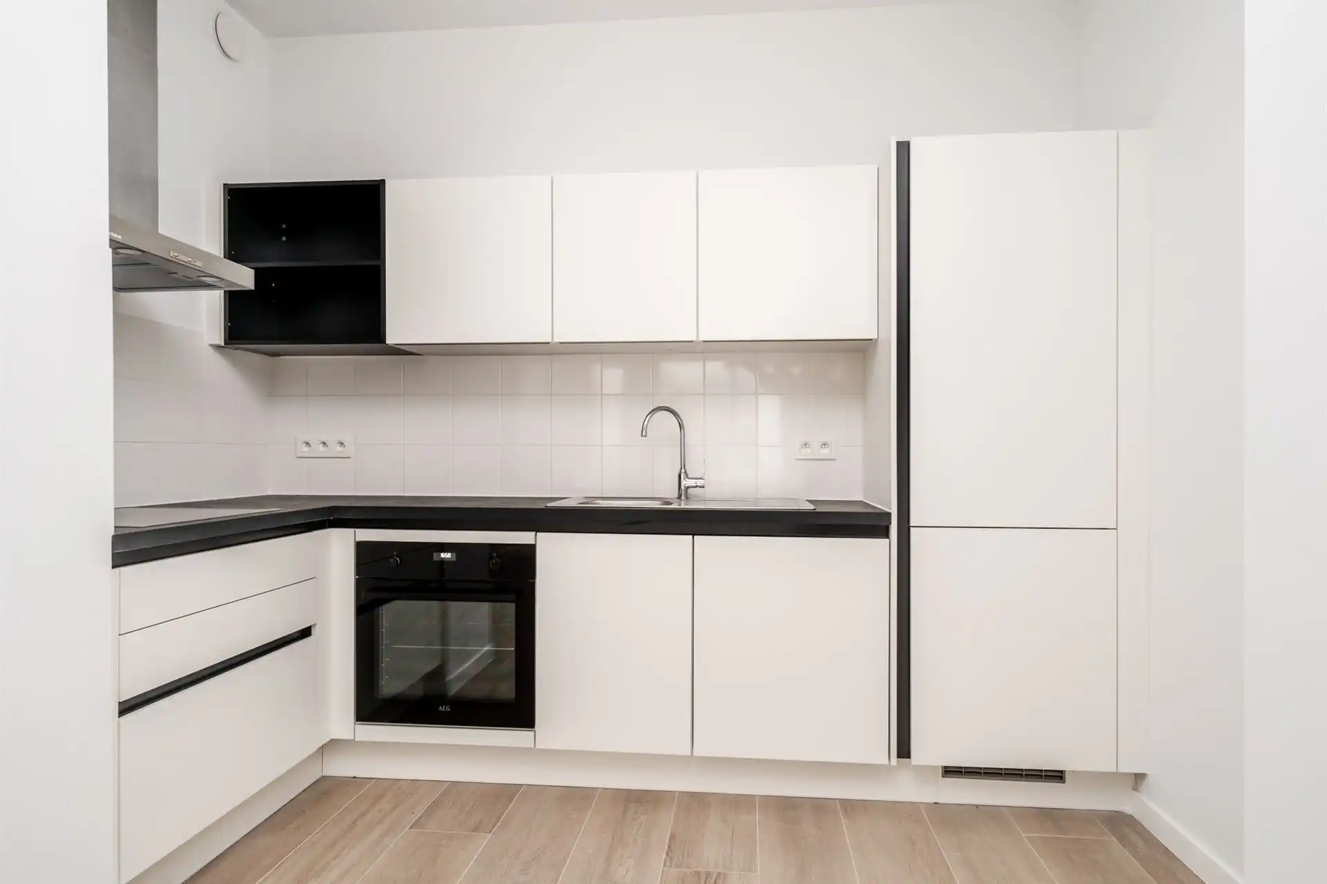 Prachtige nieuwe 2 slpk duplex met binnenplaats/terras ! foto 5