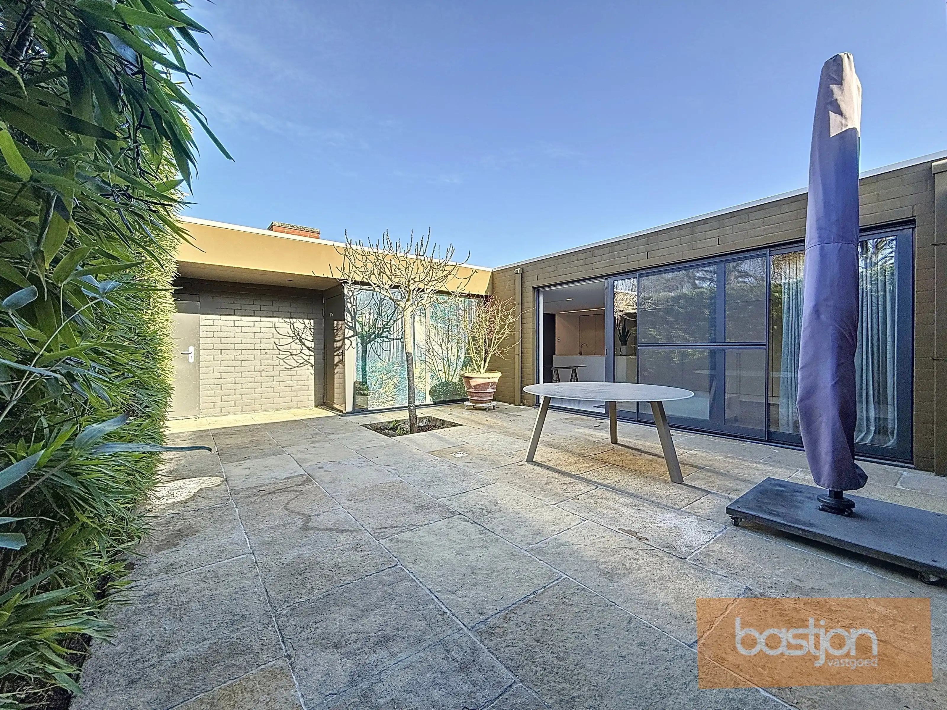 Instapklare, gelijkvloerse woning te koop in rustige buurt van Marke foto 11