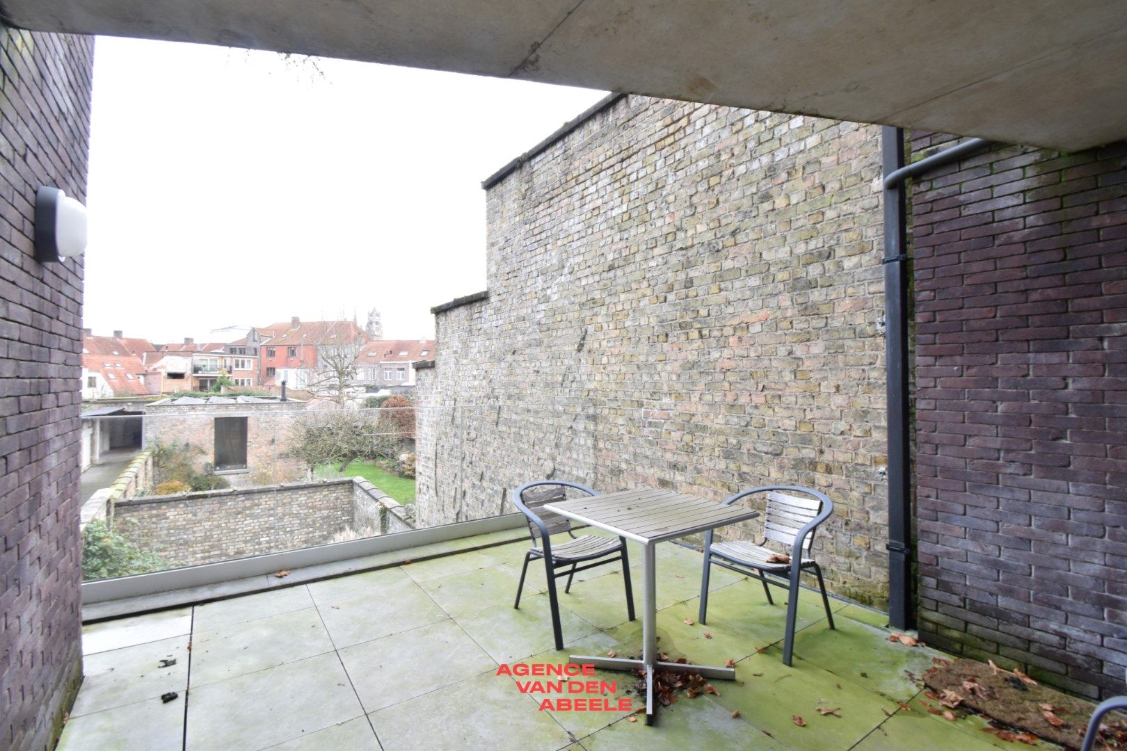 Recent appartement met terras op prachtige locatie foto 10