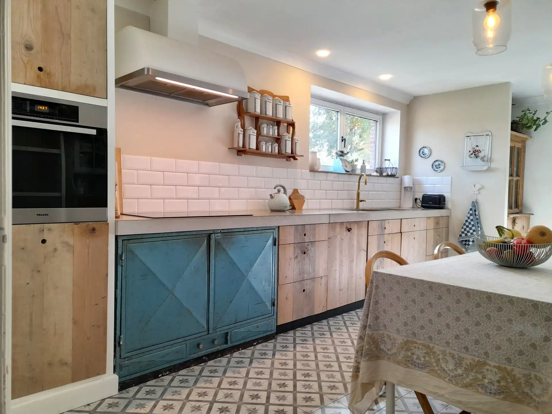 Langgevelhoeve met grote schuur, bakhuis en verwarmd zwembad foto 15