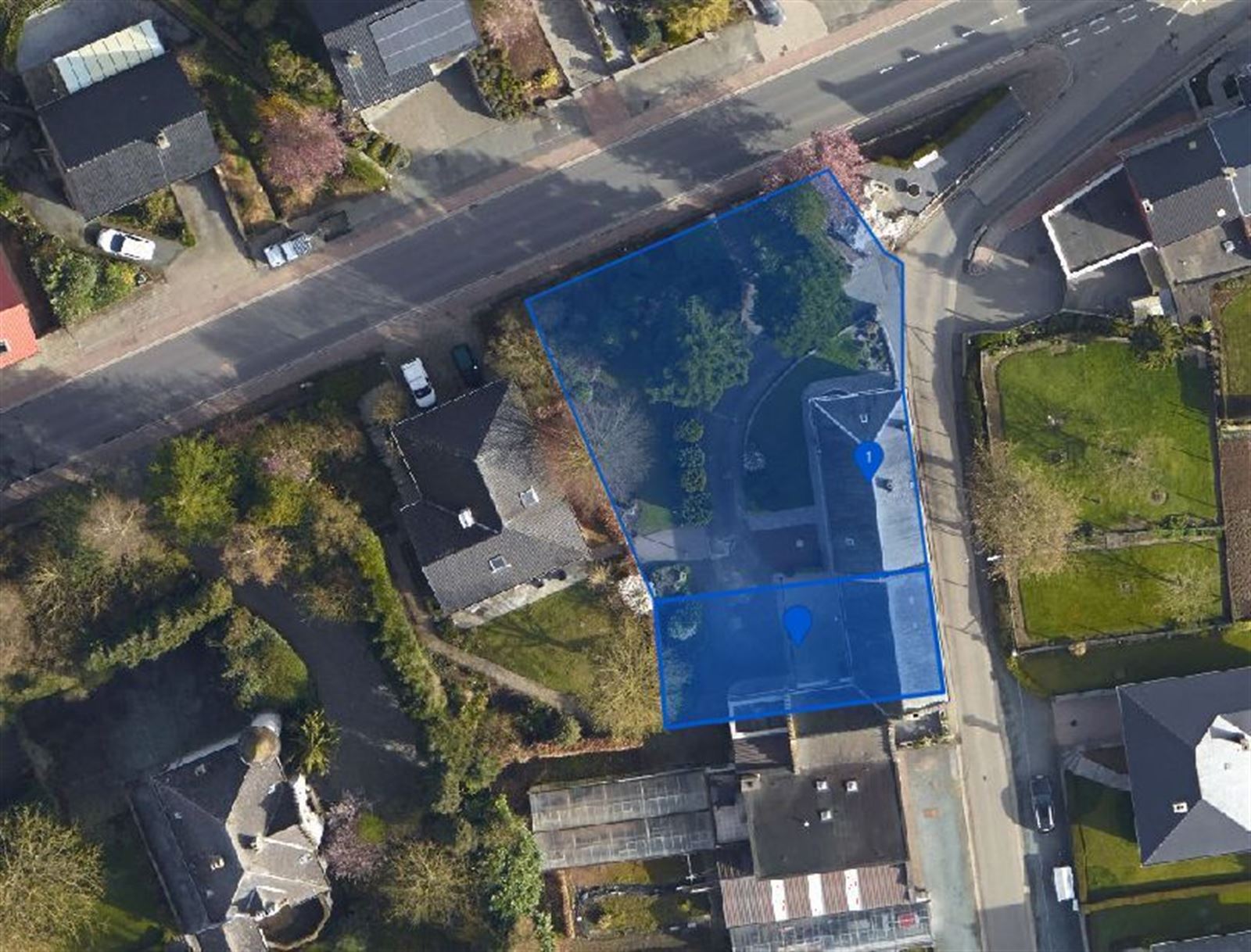 Woning met tuin en Loods  foto 2