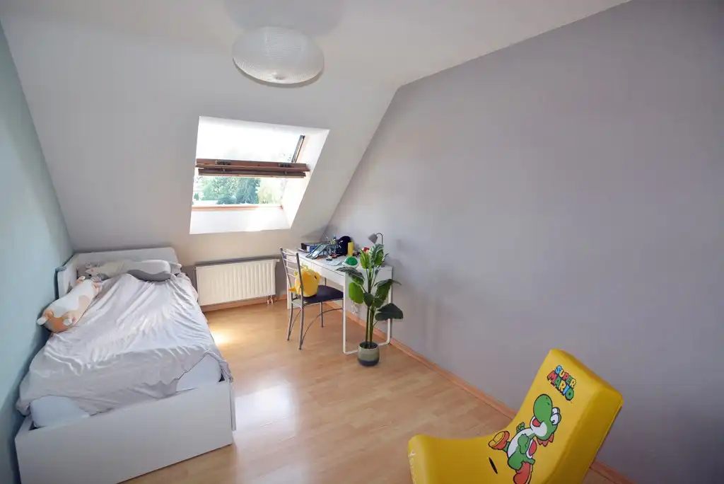 Modern triplex appartement met 3 slpks, terras, kelderberging en autostaanplaats. foto 14