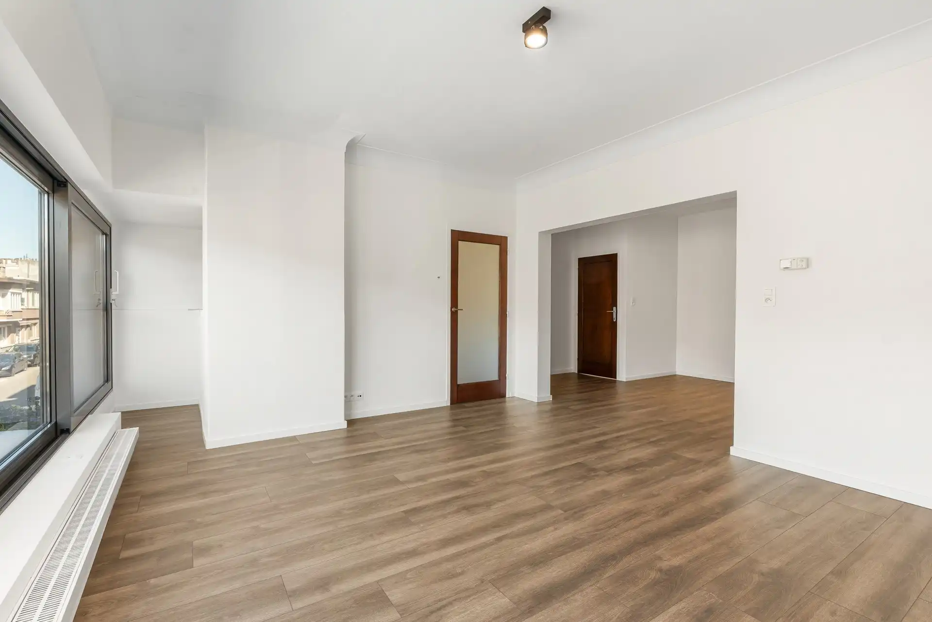Gerenoveerde één/meergezins/kangeroe woning met 4 mog 5 slaapkamers en tuin. foto 19