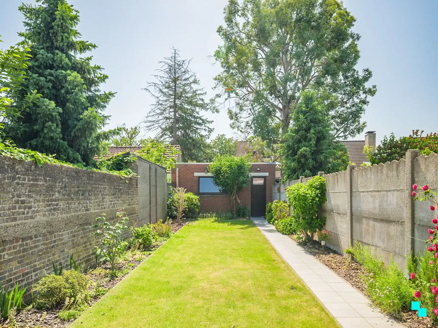 Strategisch gelegen woning met zonnige tuin en werkhuis foto 25
