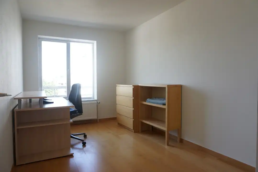 Deels gemeubeld appartement met garagebox en kelder foto 13