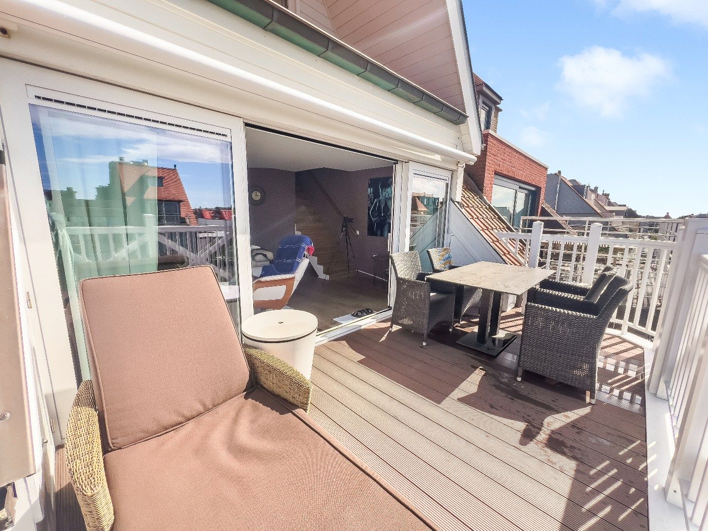 Ruim duplexappartement op de Lippenslaan in centrum Knokke.  foto 3