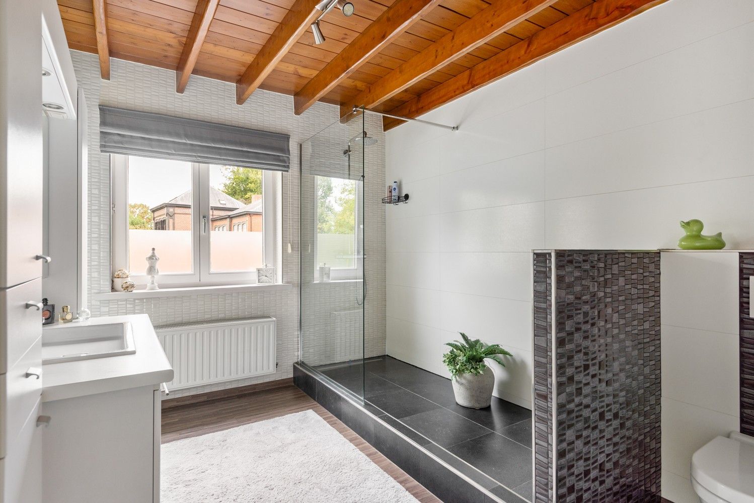 Instapklare woning met 3 slaapkamers en prachtige tuin te Walem foto 23