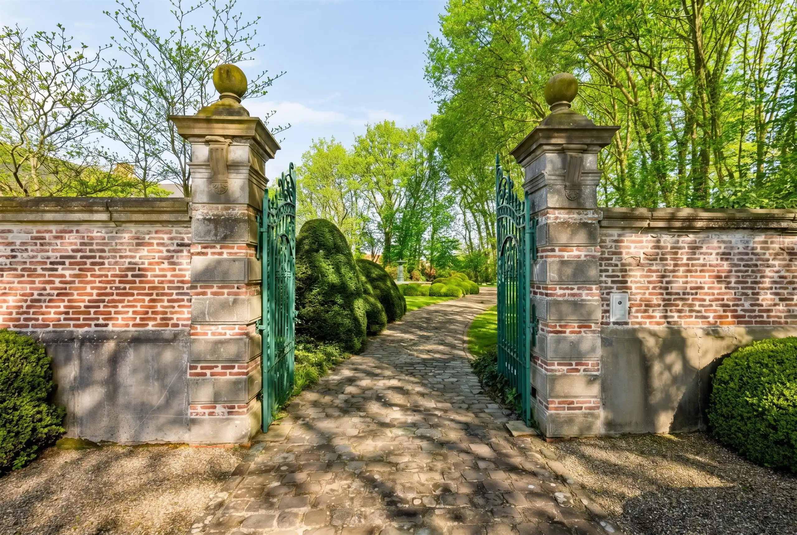  Indrukwekkende eigendom op uniek perceel van 7.542 m² foto 9
