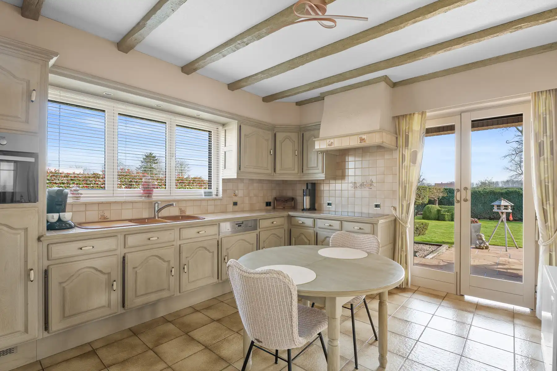 Op te frissen bungalow te Destelbergen foto 10