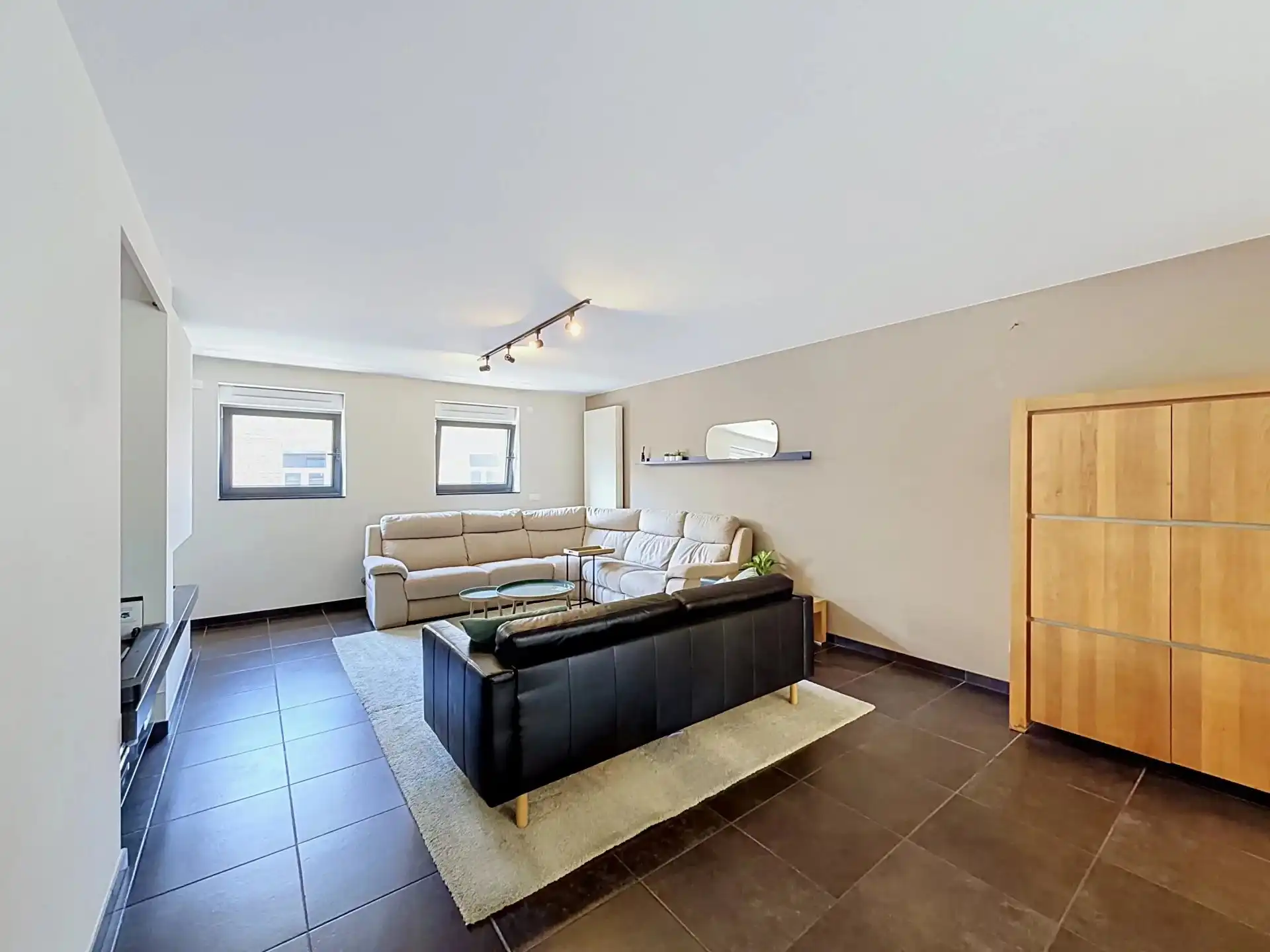 Luxe triplex met dubbele garage, 5 slaapkamers en 2 badkamers  in hartje Mol centrum foto 8