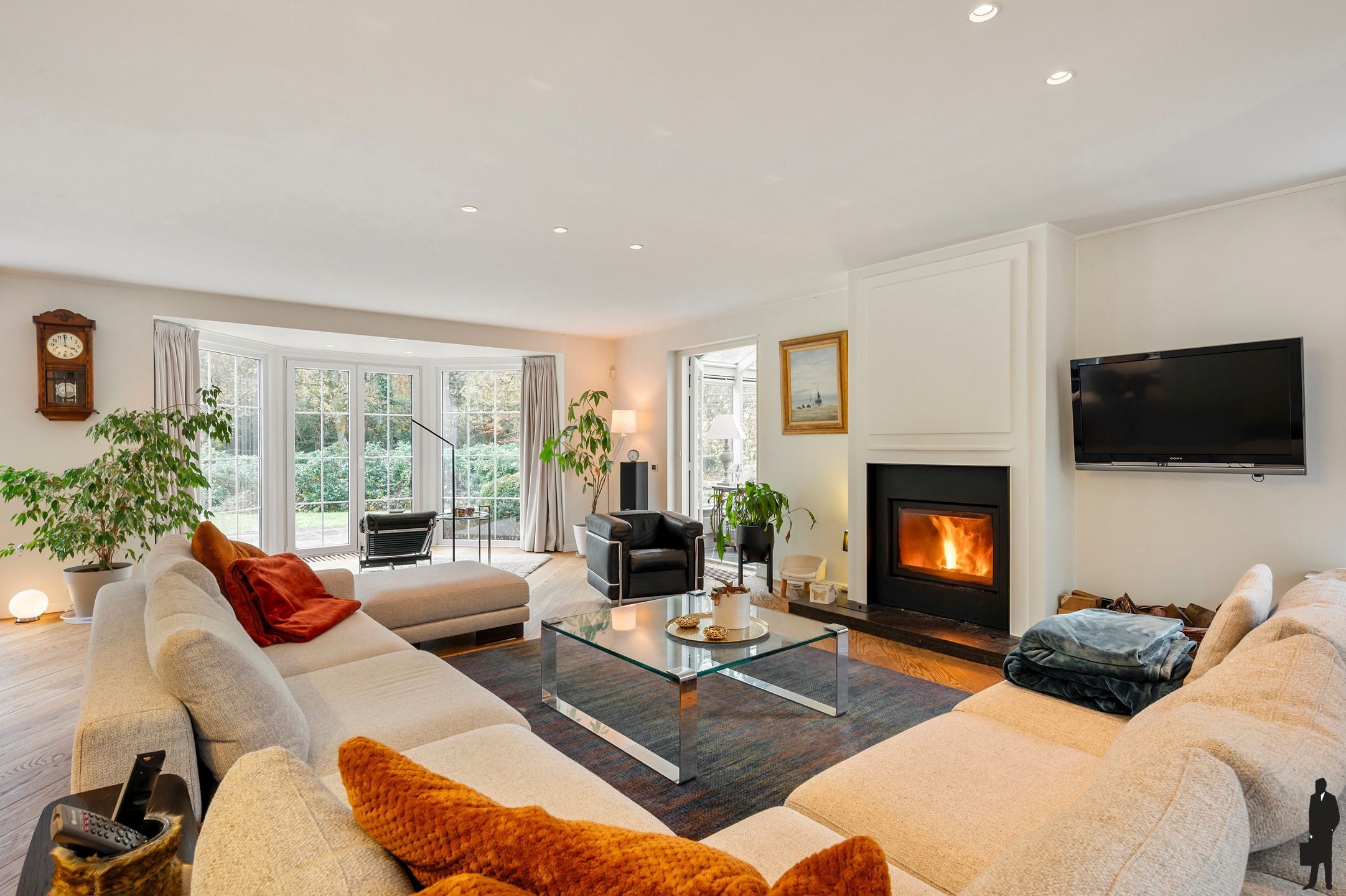 Topgelegen villa met zwembad en paddock!  foto 6