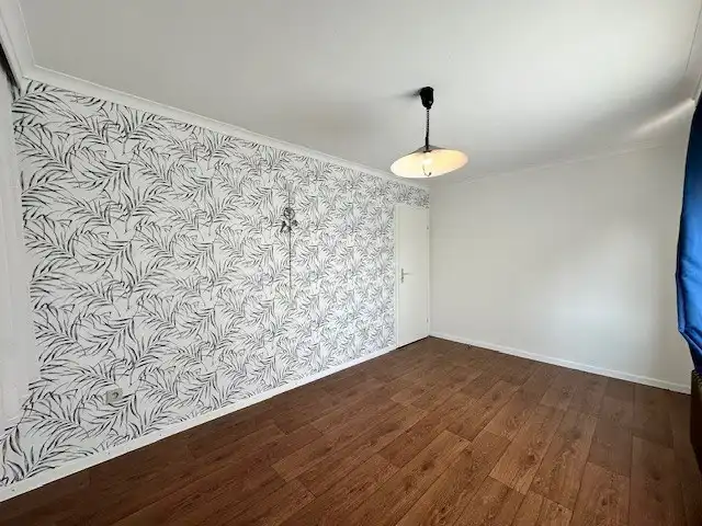 Halfopen woning met 3 slaapkamers, tuin en garage te Neeroeteren.  foto 12