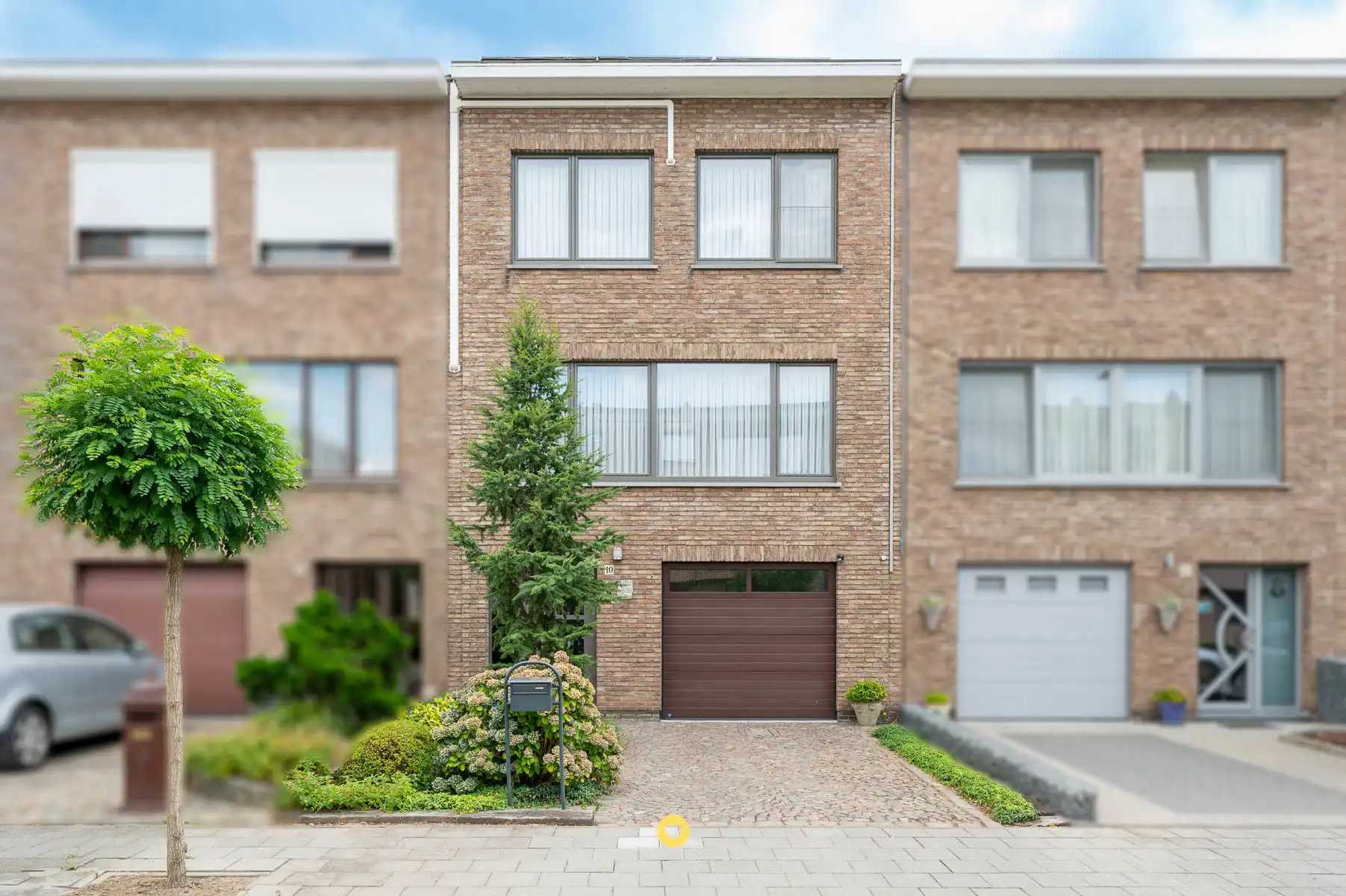 Verzorgde bel-etage met 3 slk, zuid tuin en extra garage foto {{pictureIndex}}