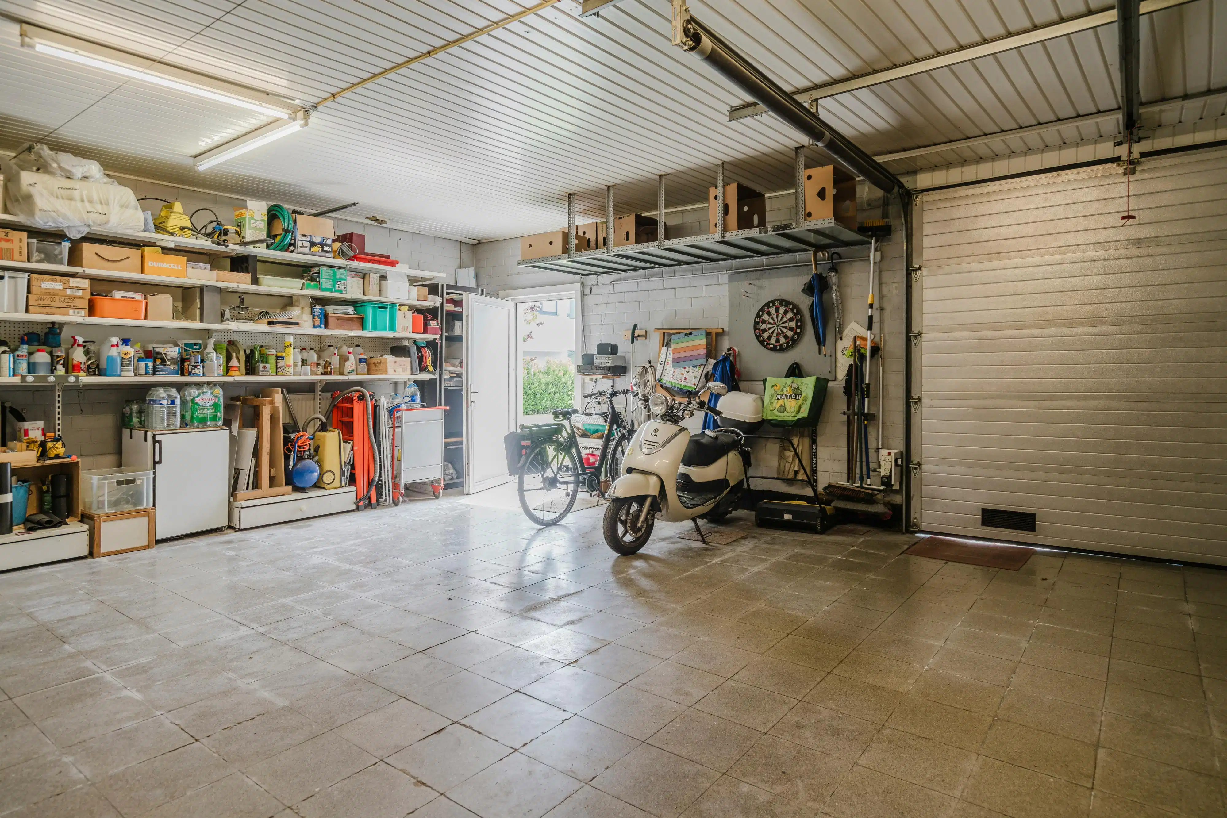 Gelijkvloerse villa met atelier/grote garage nabij het Preshoekbos foto 8