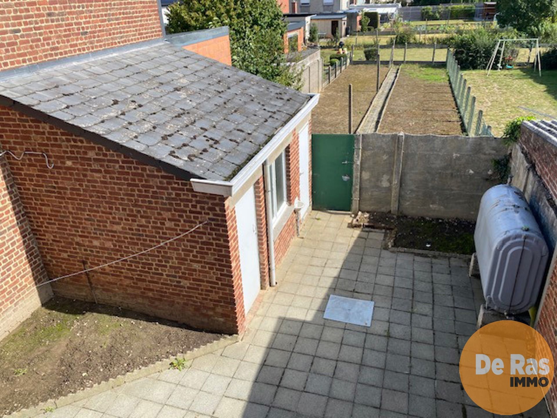 HERZELE - Renovatiewoning op wandelafstand van de markt foto 12