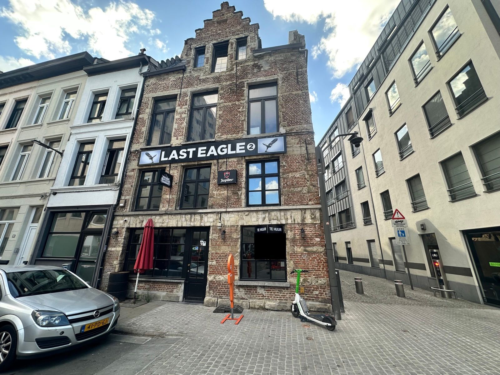 Handelspand te huur naast campus in hartje Antwerpen foto {{pictureIndex}}