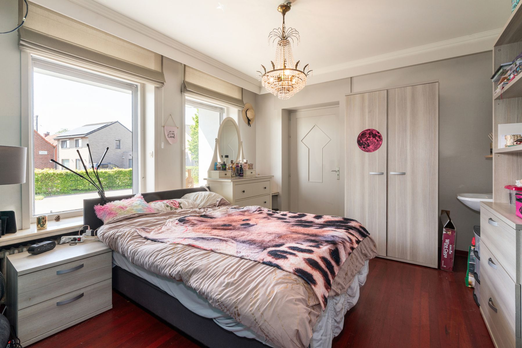 Gelijkvloerse villa met veel potentieel in hartje Kortemark foto 18