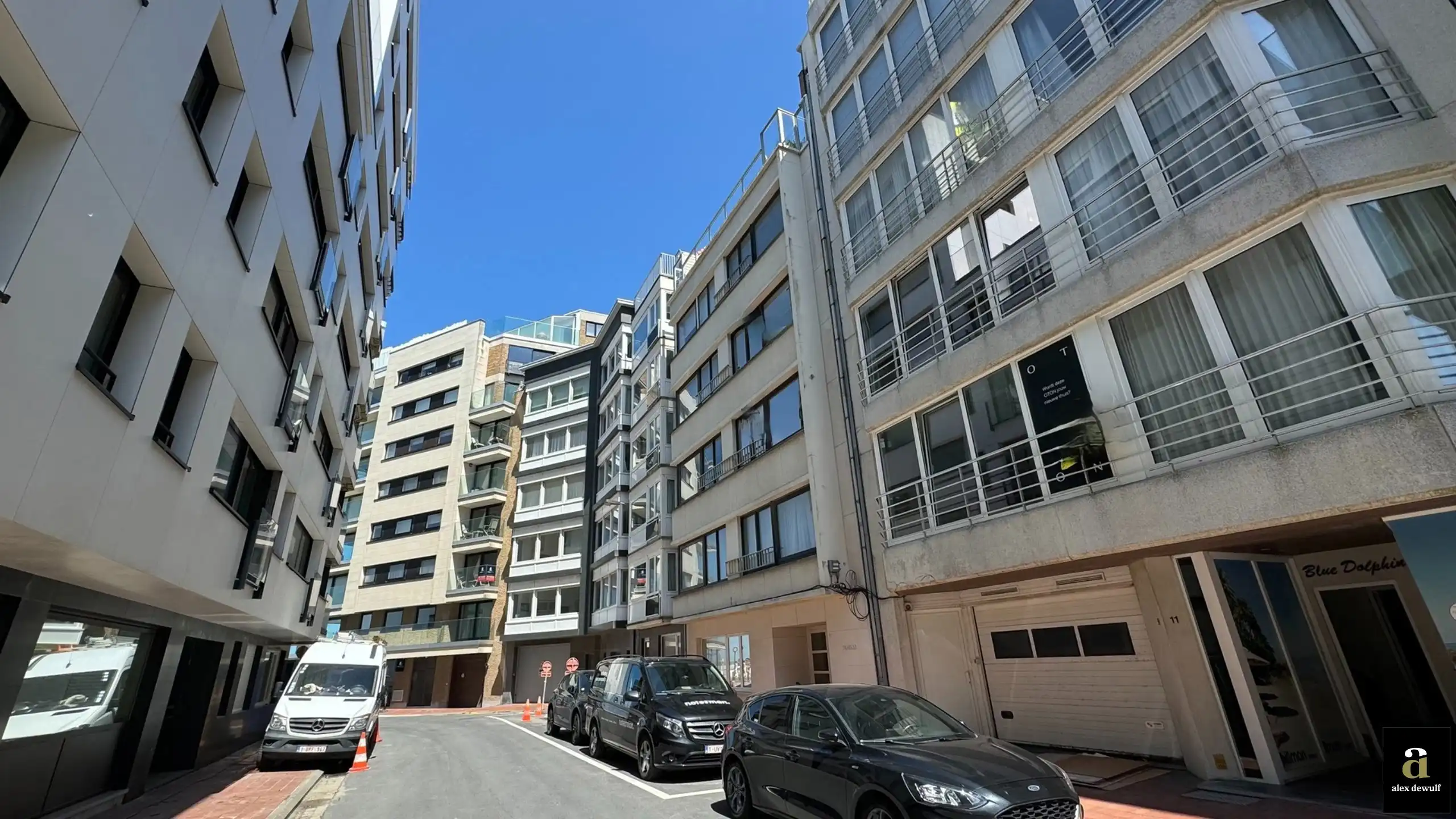 Lichtrijk gerenoveerd appartement nabij de winkels, het strand en de zee. foto 13