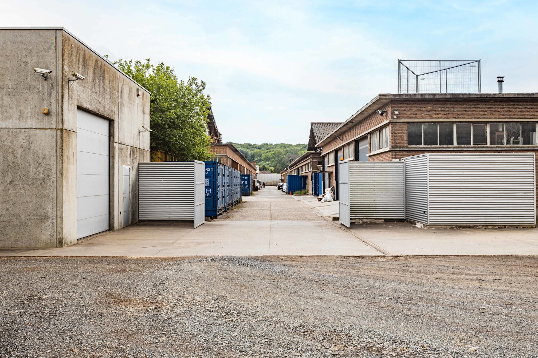 Gebouw met kantoren + woonst + loods op 3670 m2 foto 25