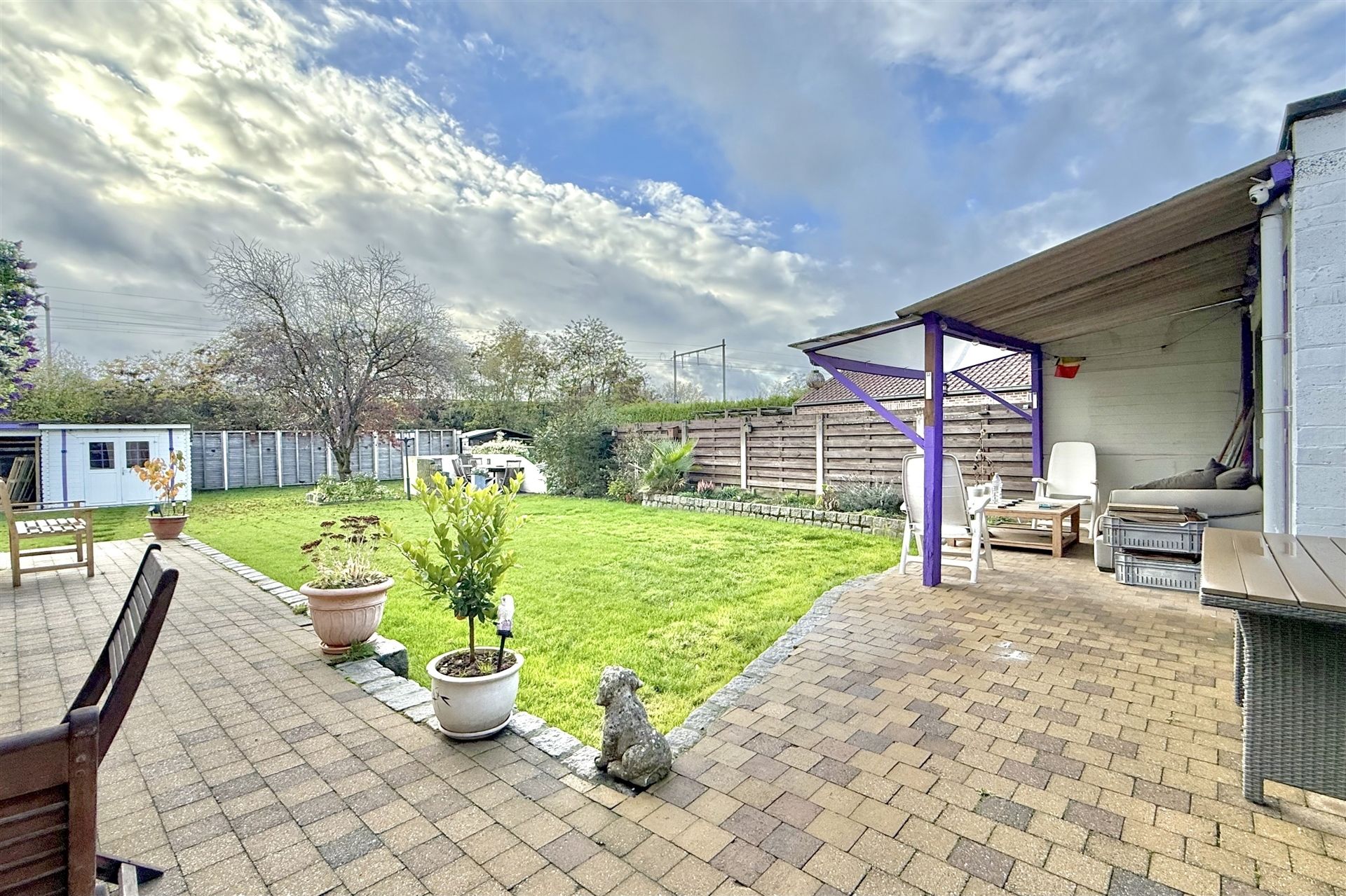 Woning half-open bebouwing met tuin foto 25