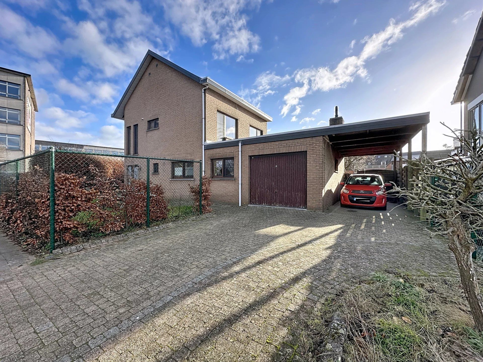 Recent gerenoveerde woning met 3 ruime slaapkamers en kleine tuin vlakbij het centrum. foto 33