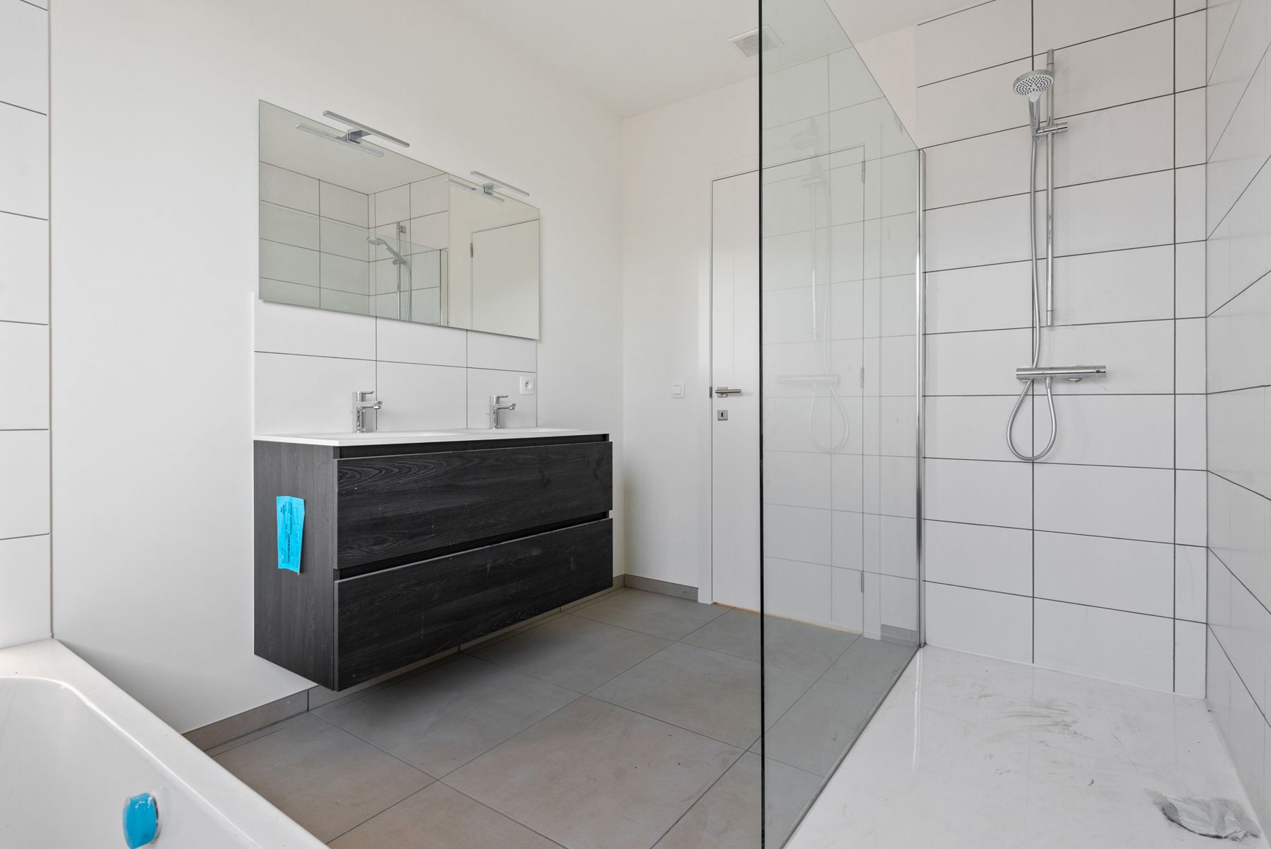 Ruim nieuwbouwappartement op wandelafstand van het centrum. foto 8