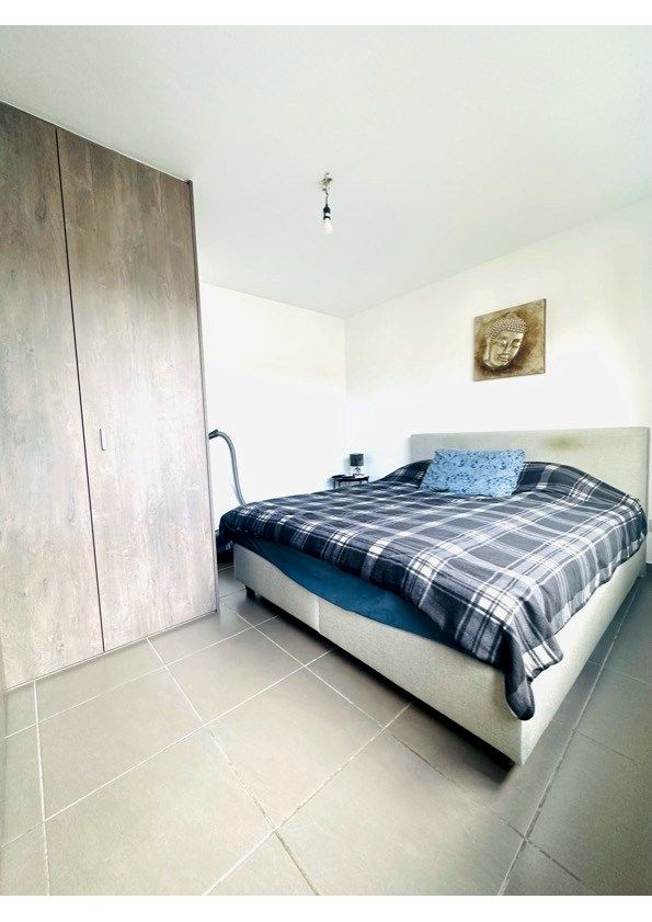 Gelijkvloersappartement met 1 slaapkamer en garage. foto 5