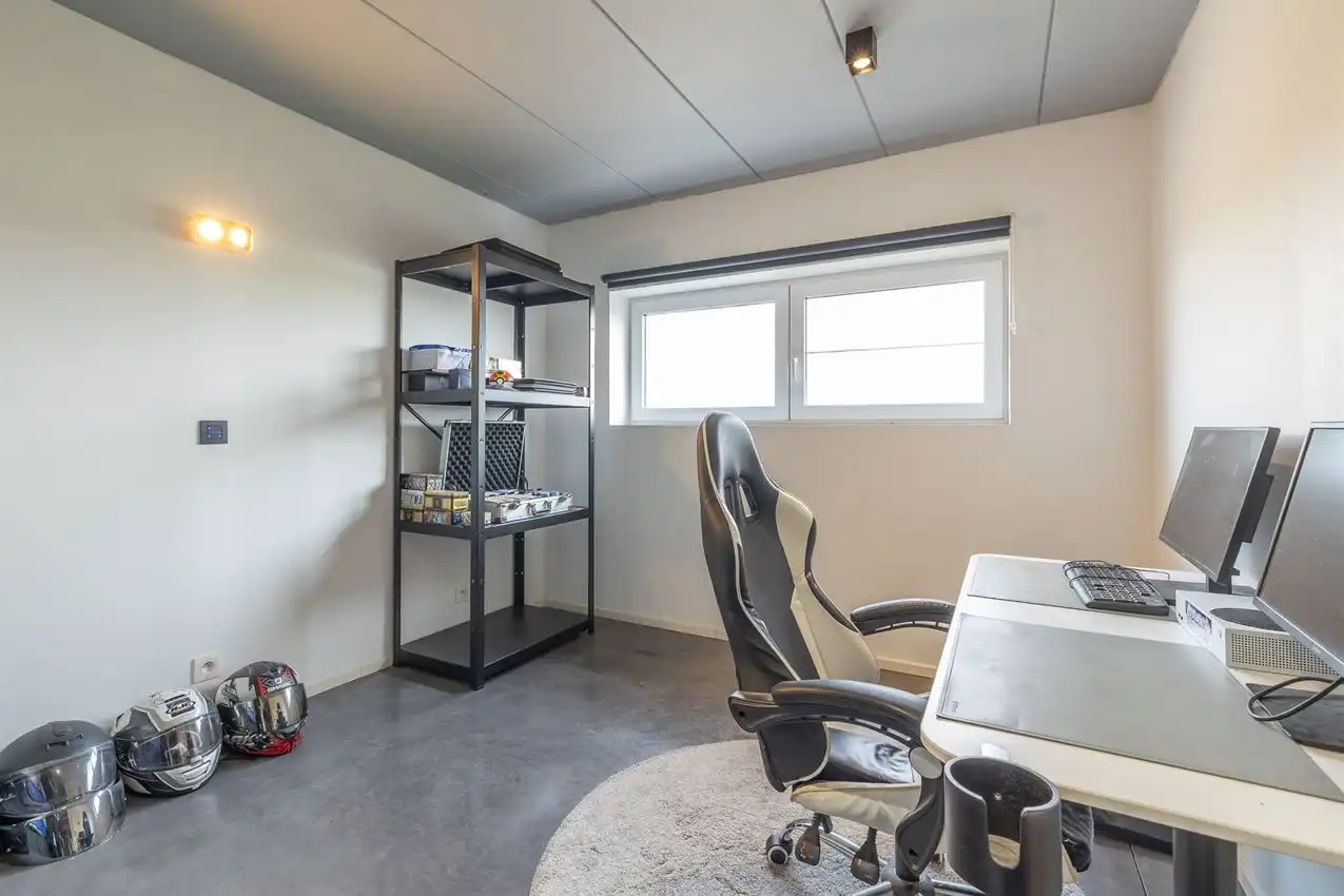 Groot wonen in recent huis zonder renovatie-of bouwzorgen foto 15