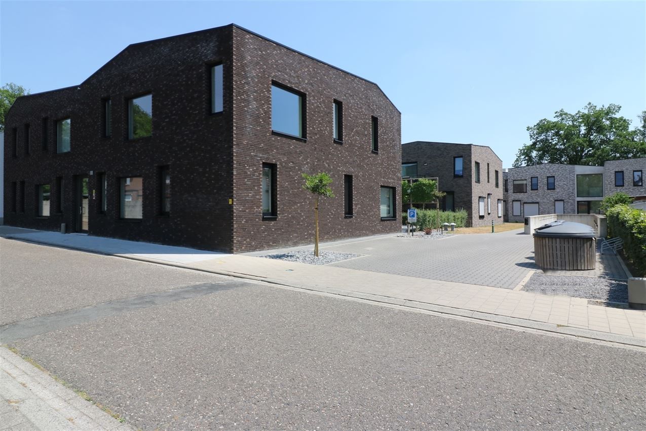 Recent,heel modern en licht,  108m², groot zuidtteras en autostaanplaats foto 46