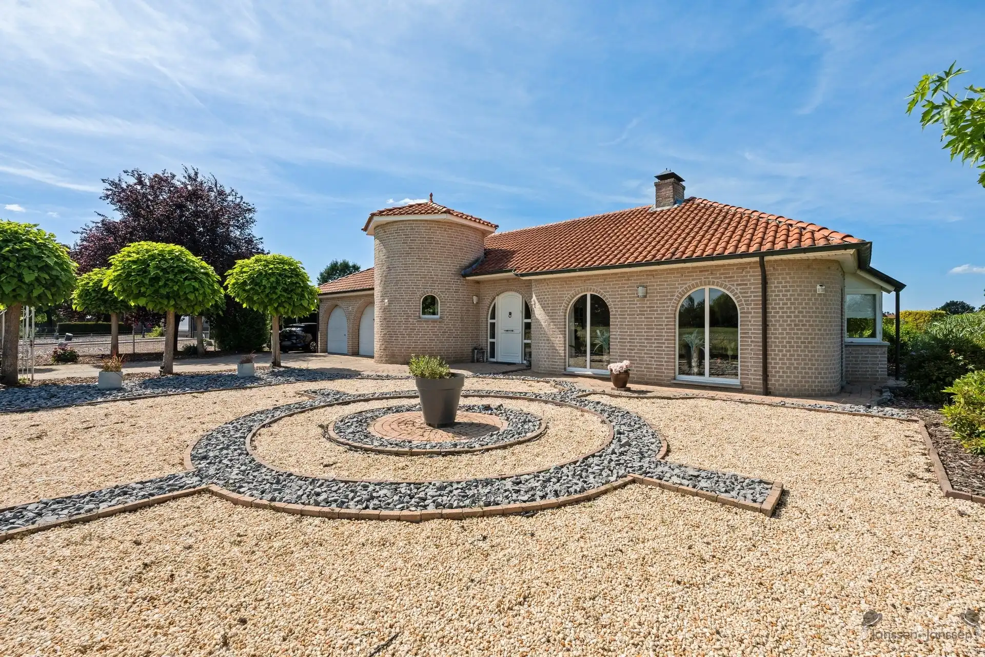 Instapklare gelijkvloerse Spaanse villa op een uitzonderlijk rustige locatie foto 2