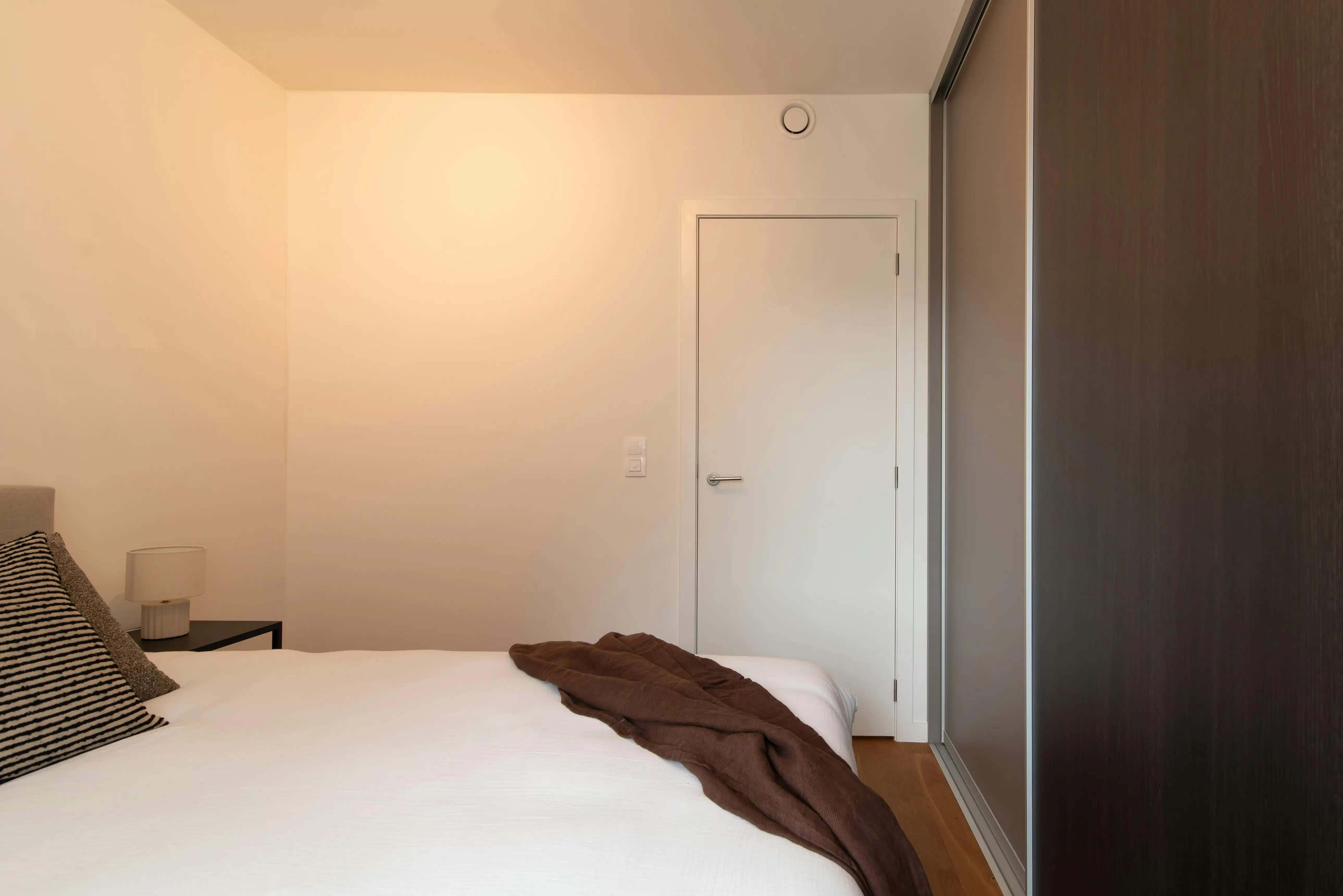 Prachtig afgewerkt 2 slaapkamer appartement te Oostende  foto 17