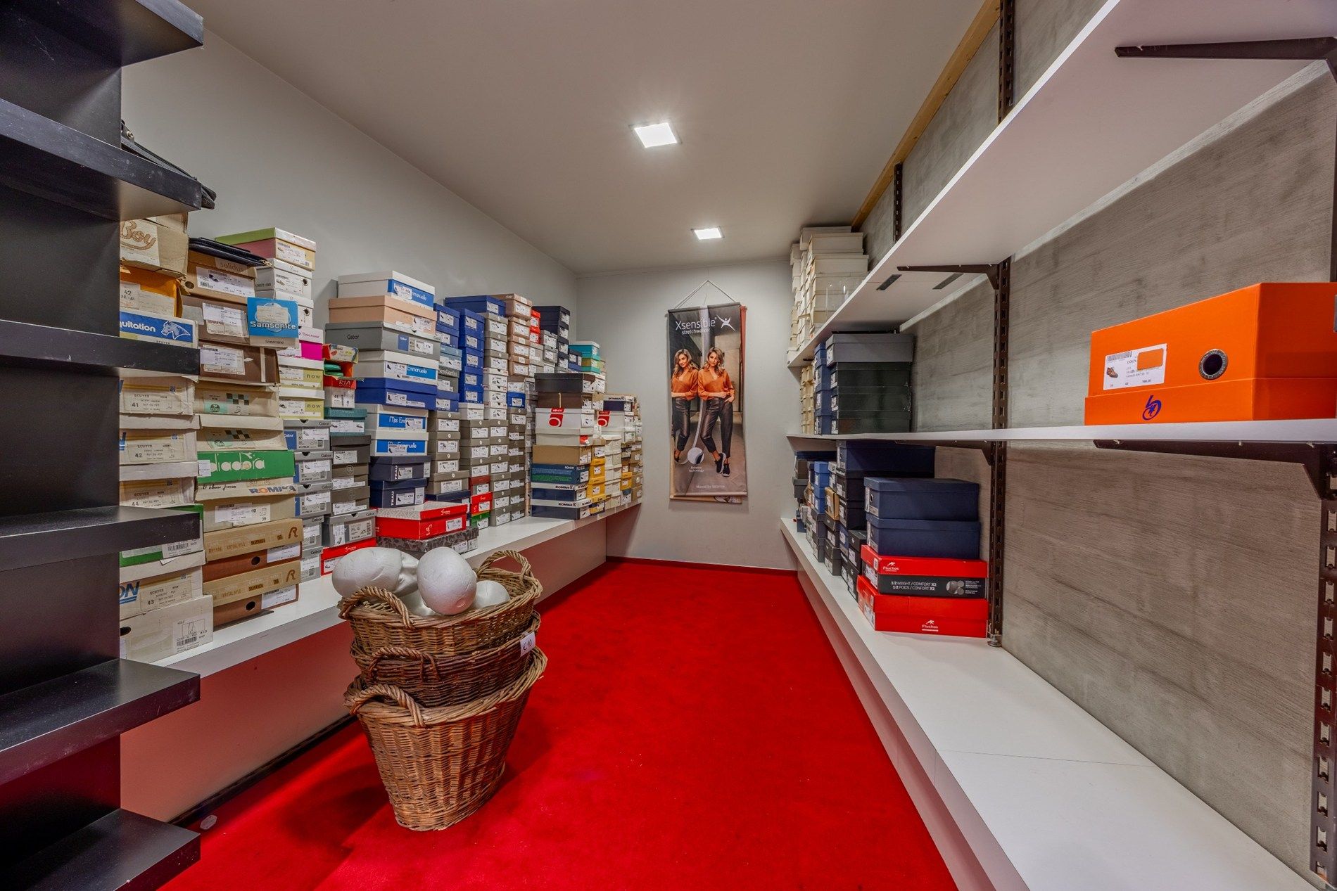 CENTRAAL GELEGEN COMMERCIEEL HANDELSPAND foto 16