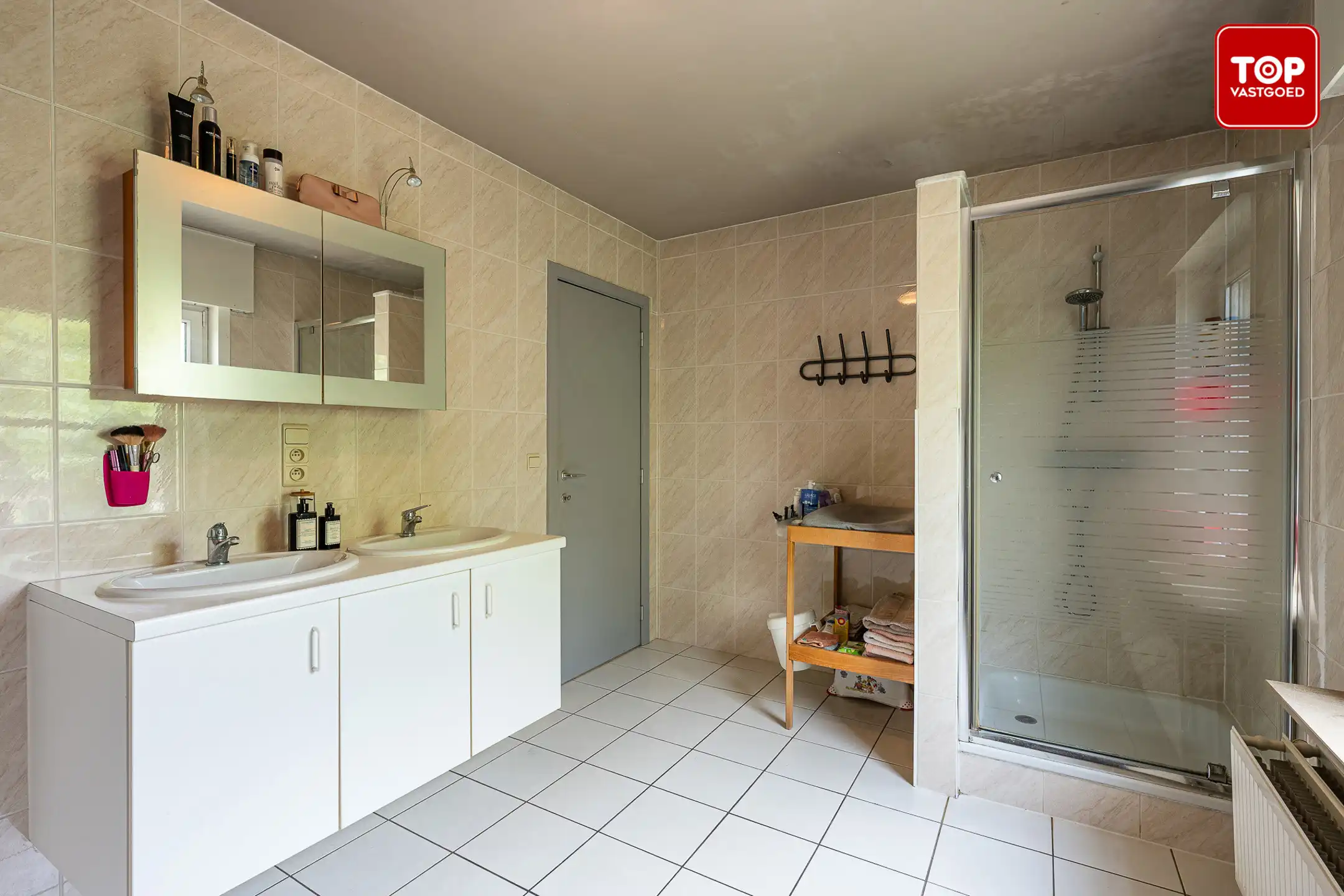 Instapklare woning met 3 slaapkamers en leuke tuin.  foto 15