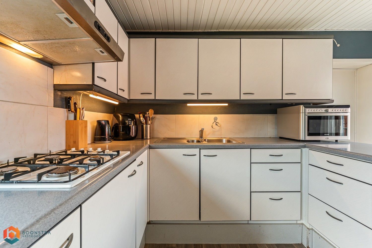 Woning met 3 slpkrs op ruim perceel (1759m²) foto 9