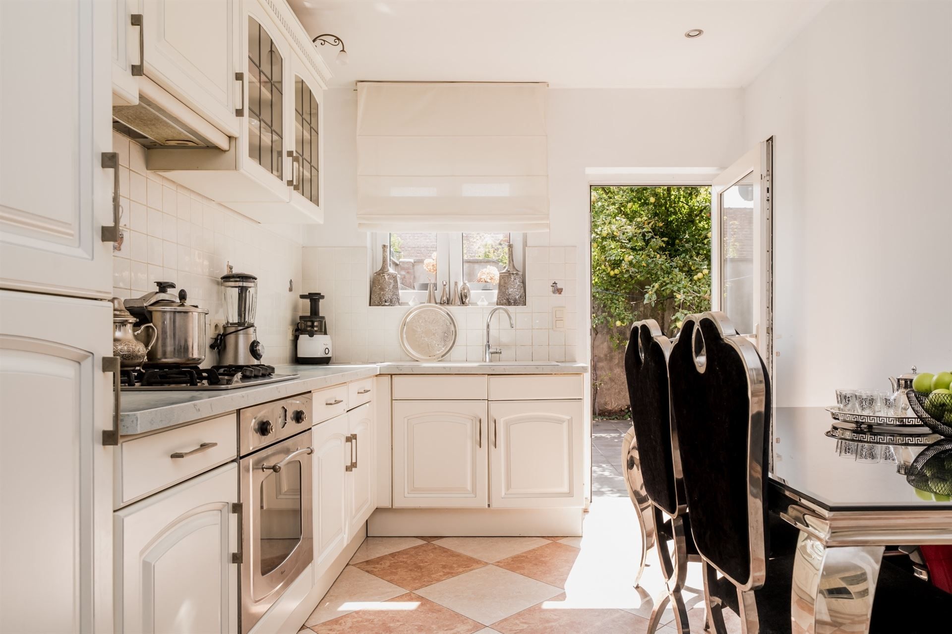 Instapklare woning met 3 slpks nabij station. foto 12