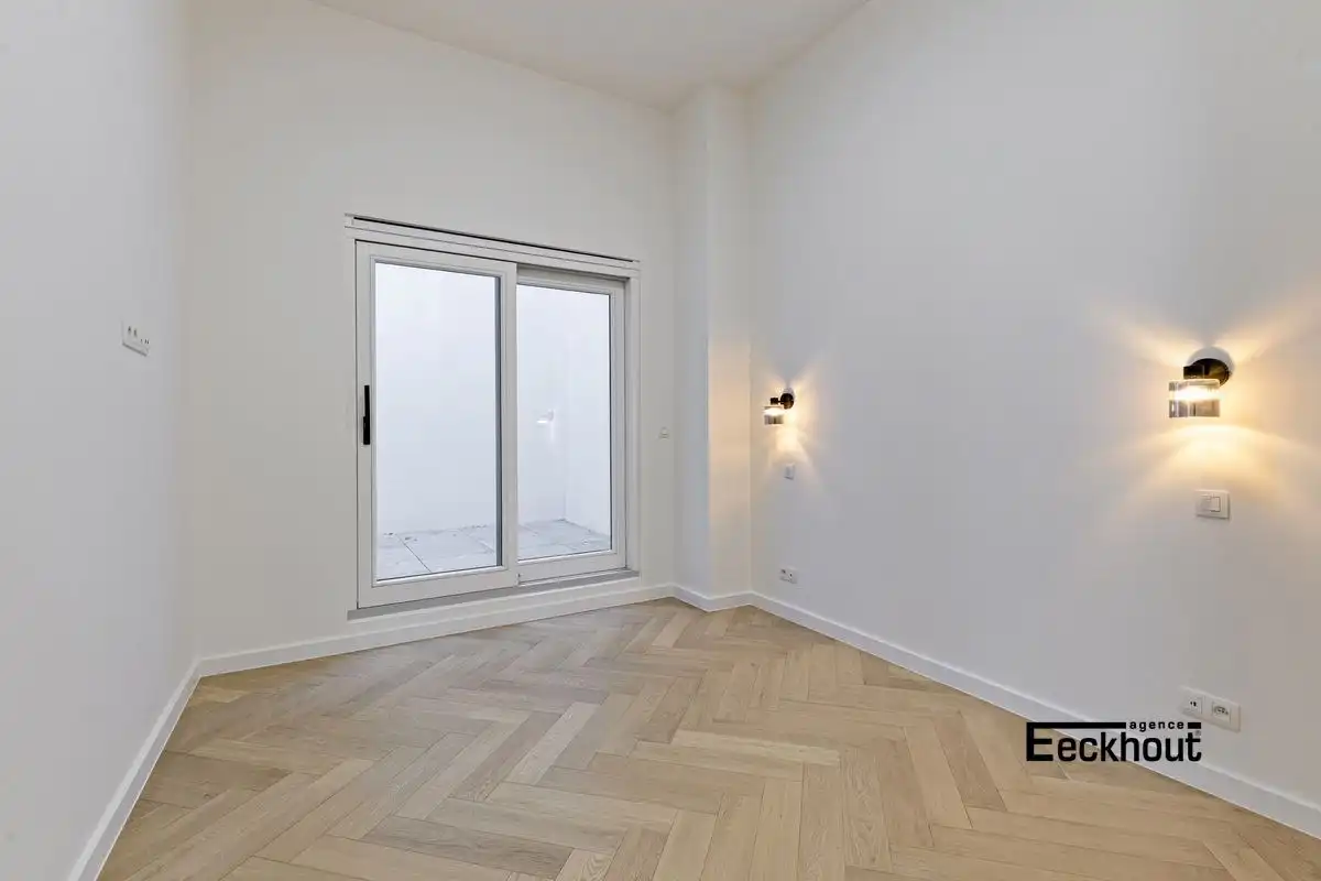 Prachtig gelijkvloers appartement in standingvolle residentie Derycker in hartje Oostende foto 4
