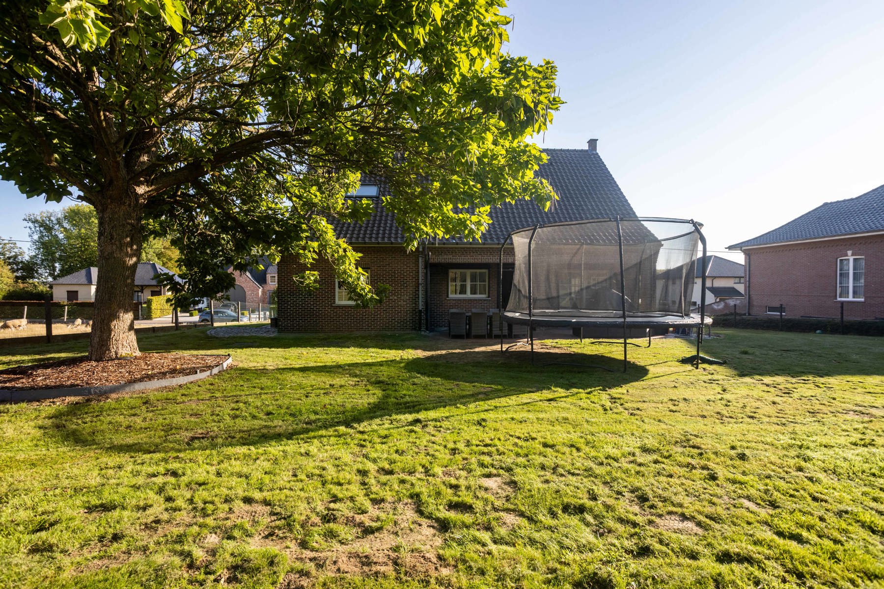 Ruime, instapklare gezinswoning met energiezuinige troeven foto 28