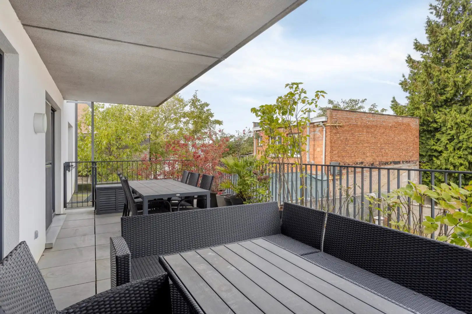 Instapklaar 1 slpk appartement met terras en garage foto 18