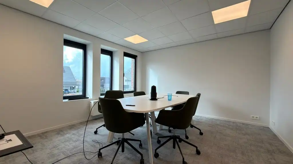 Instapklare kantoren met terras te huur vlakbij afrit E19 in Rumst foto 12