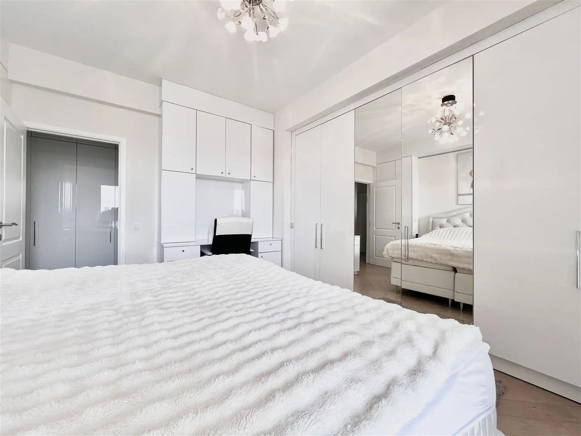 Exclusief en luxueus appartement in een prestigieus residentieel gebouw foto 22