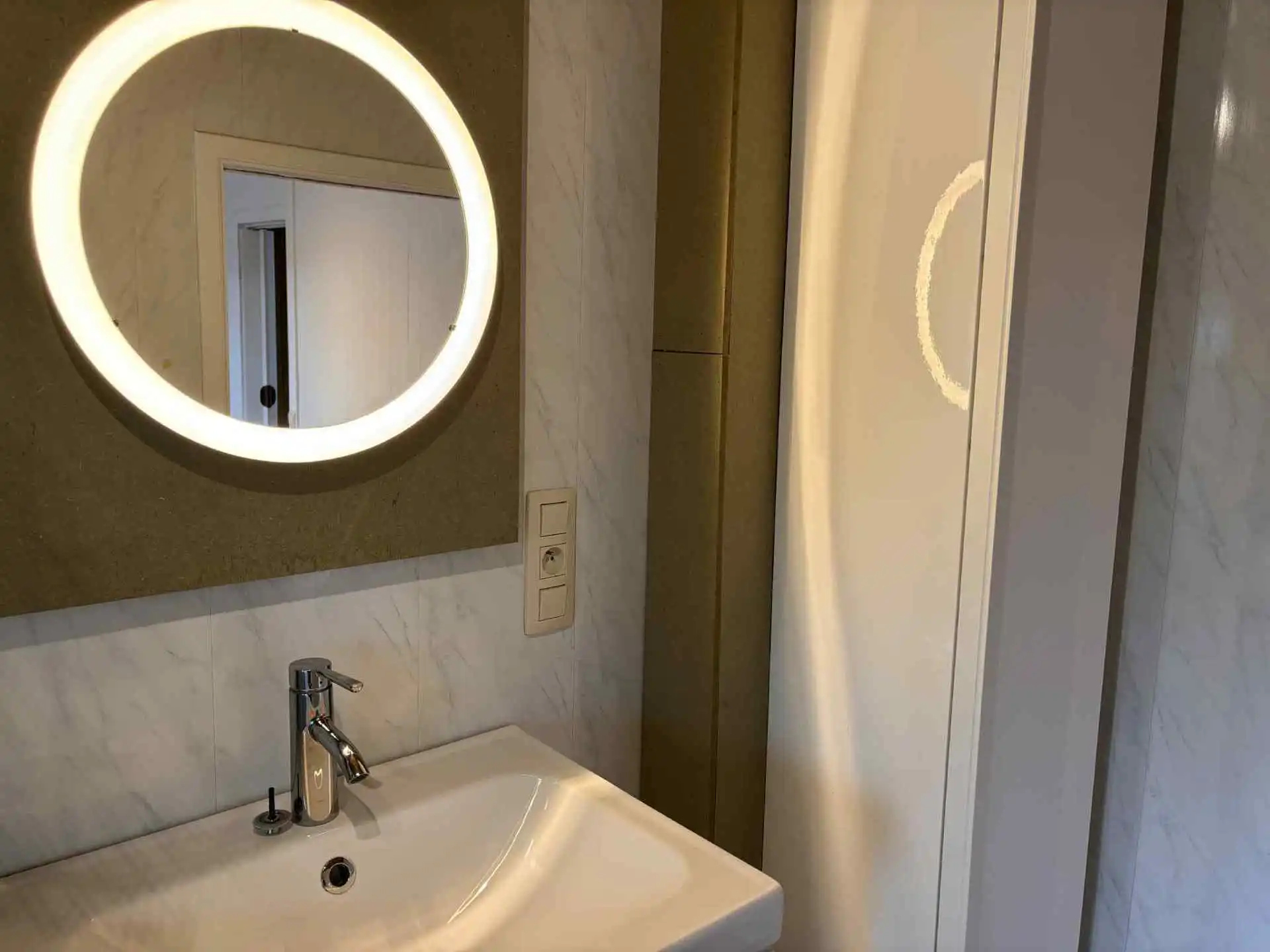 WETTEREN - Gezellige rijwoning in het centrum foto 16