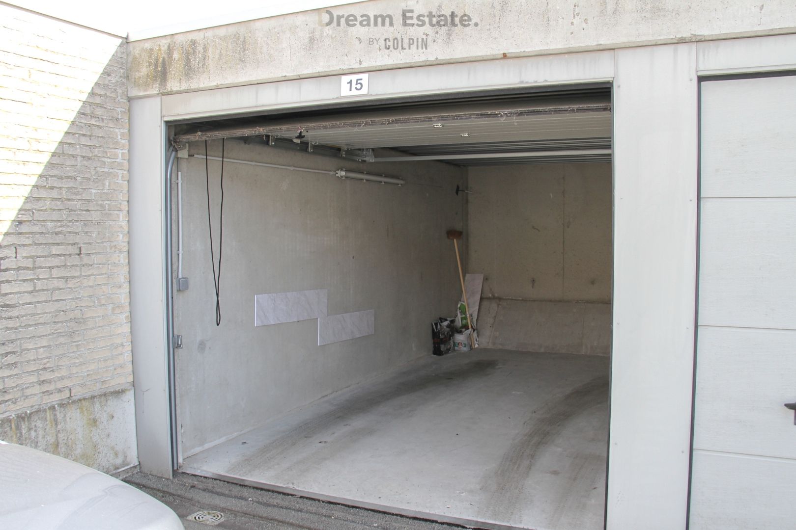 Ruime afgesloten garagebox op centrale ligging foto 5
