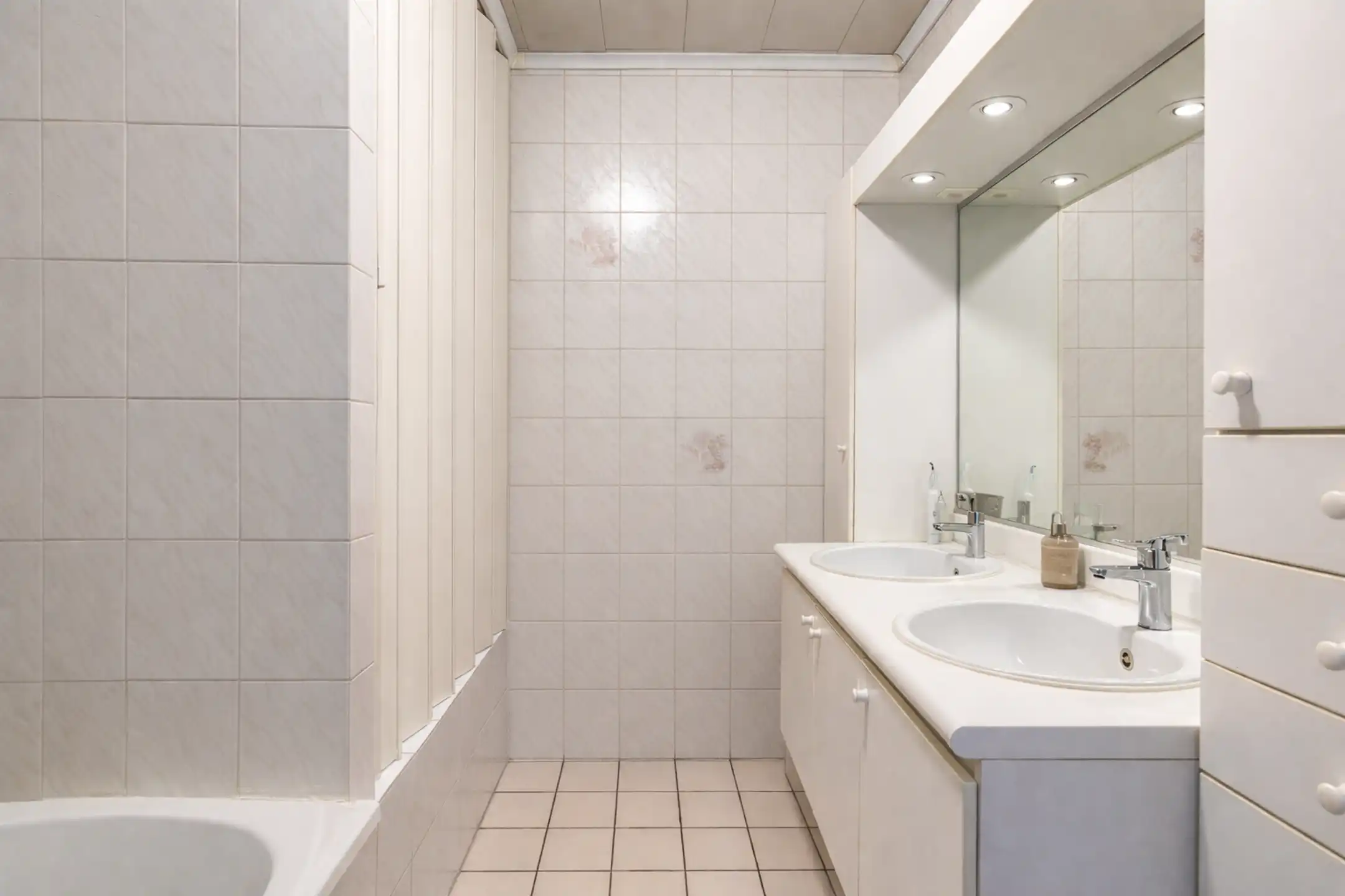 🏠 UITZONDERLIJKE OPBRENGSTEIGENDOM: 3 units op Toplocatie! foto 5