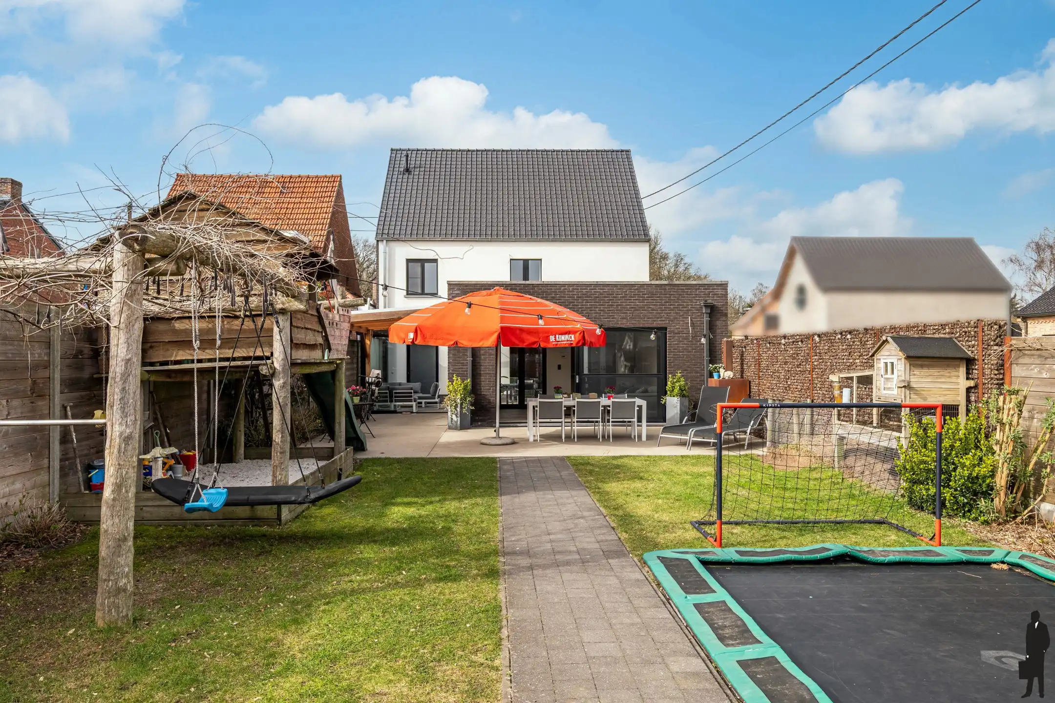 Instapklare woning (2013) met 3 tot 4 slpk in centrum Tielen foto 15