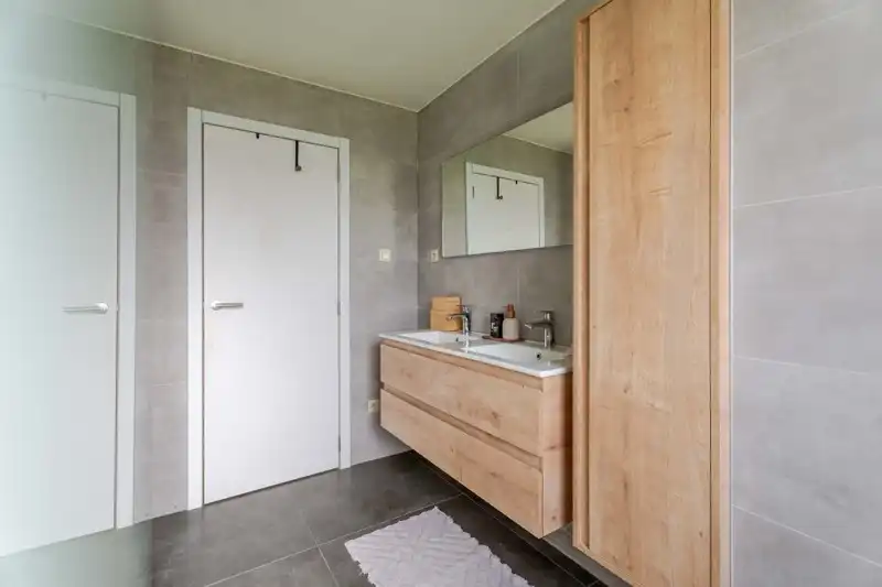 Energiezuinige halfopen woning met 3 slaapkamers. foto 31