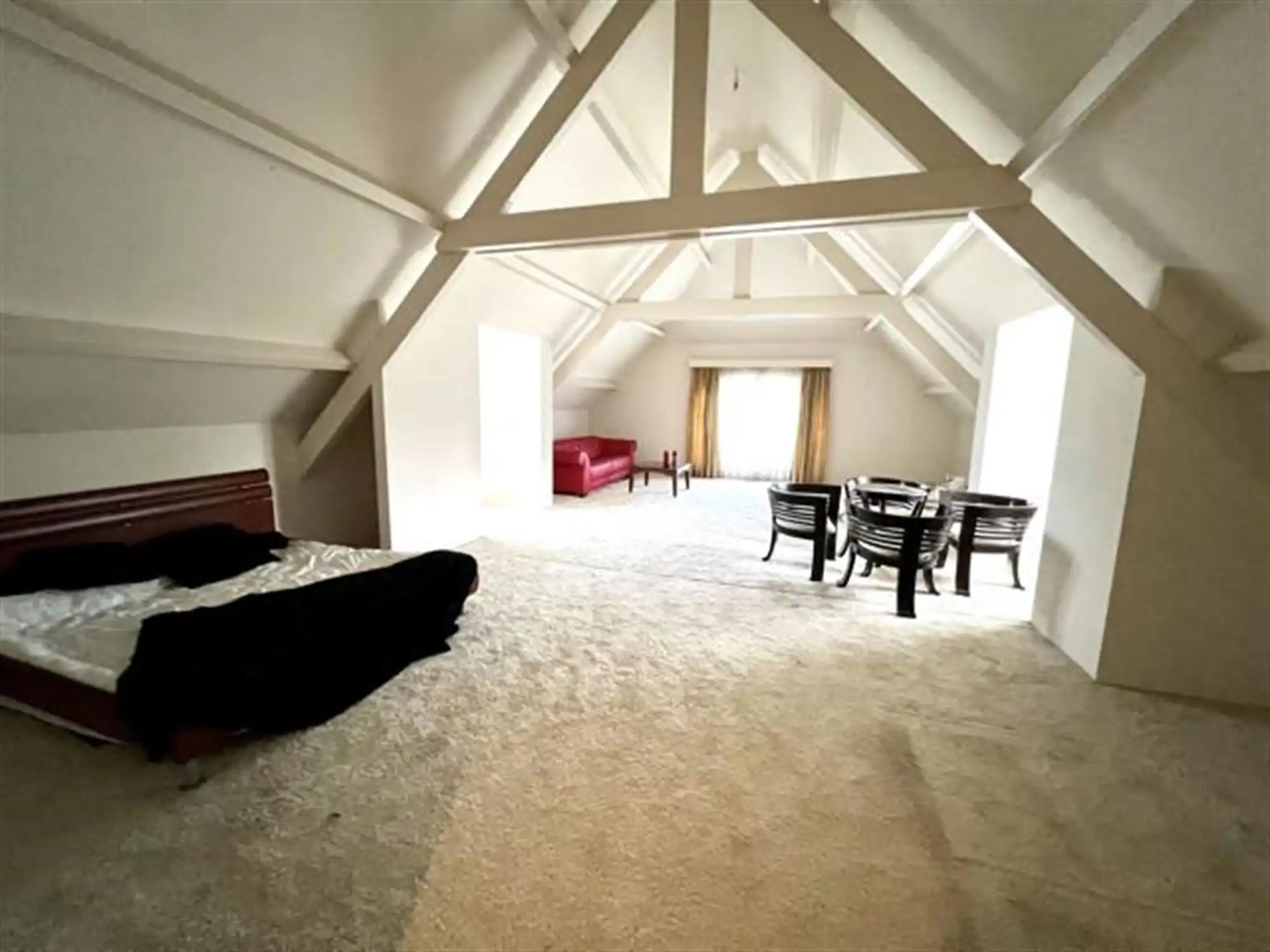 Prachtige villa met 9 slaapkamers en buitenzwembad foto 35