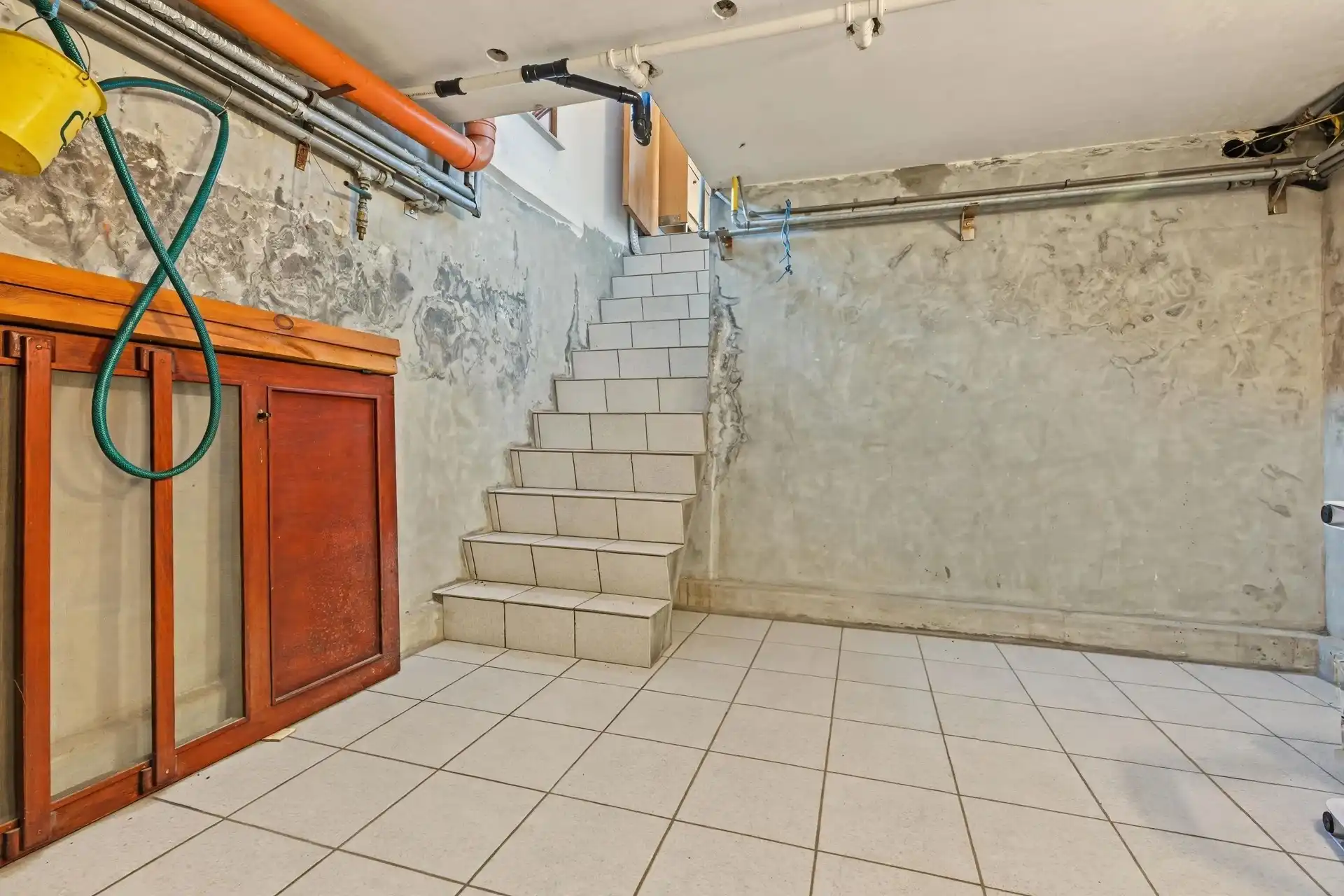 Ruim opgezette, landelijke woning mooie tuin op een perceel van ca. 3.028m² foto 14
