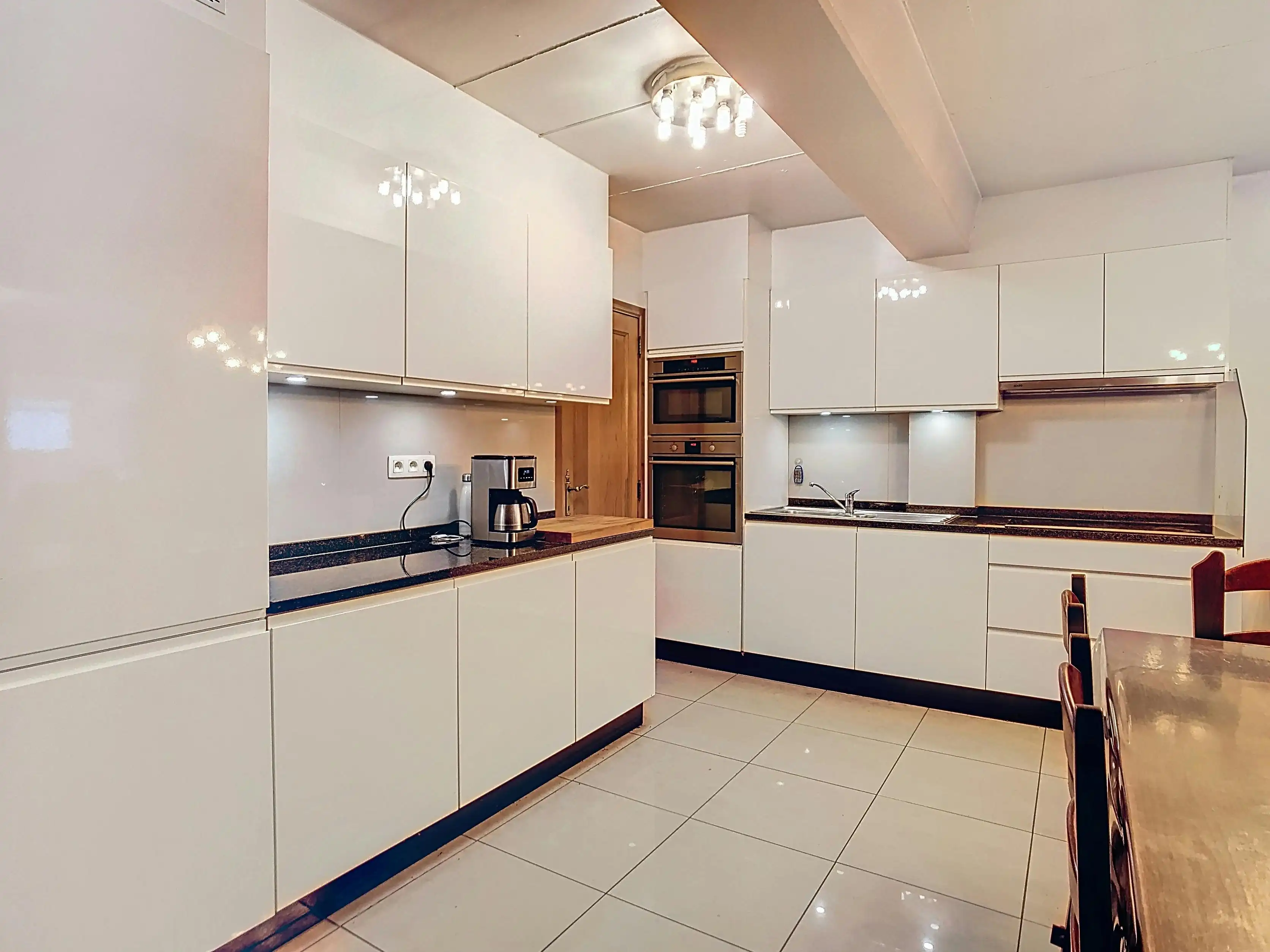 Gelijkvloers appartement met 4 slaapkamers (EPC C-F) foto 5